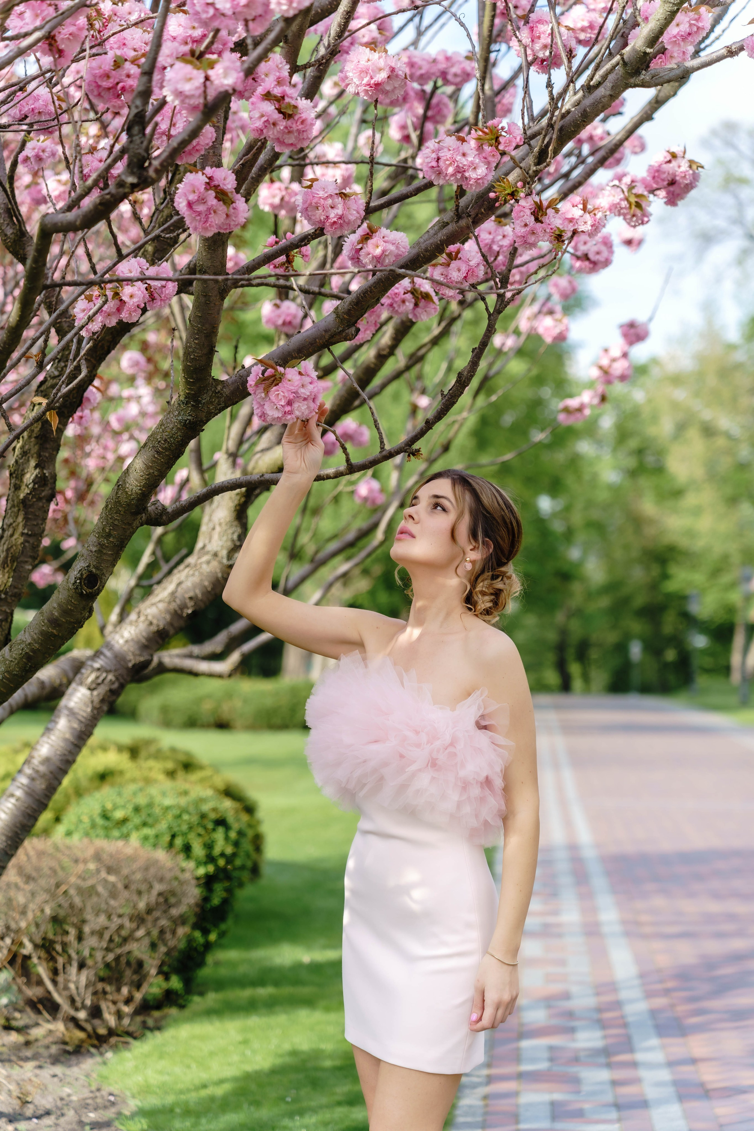 Фотосесія в сакурах. Family photographer in Kiev Natalia Shkavron