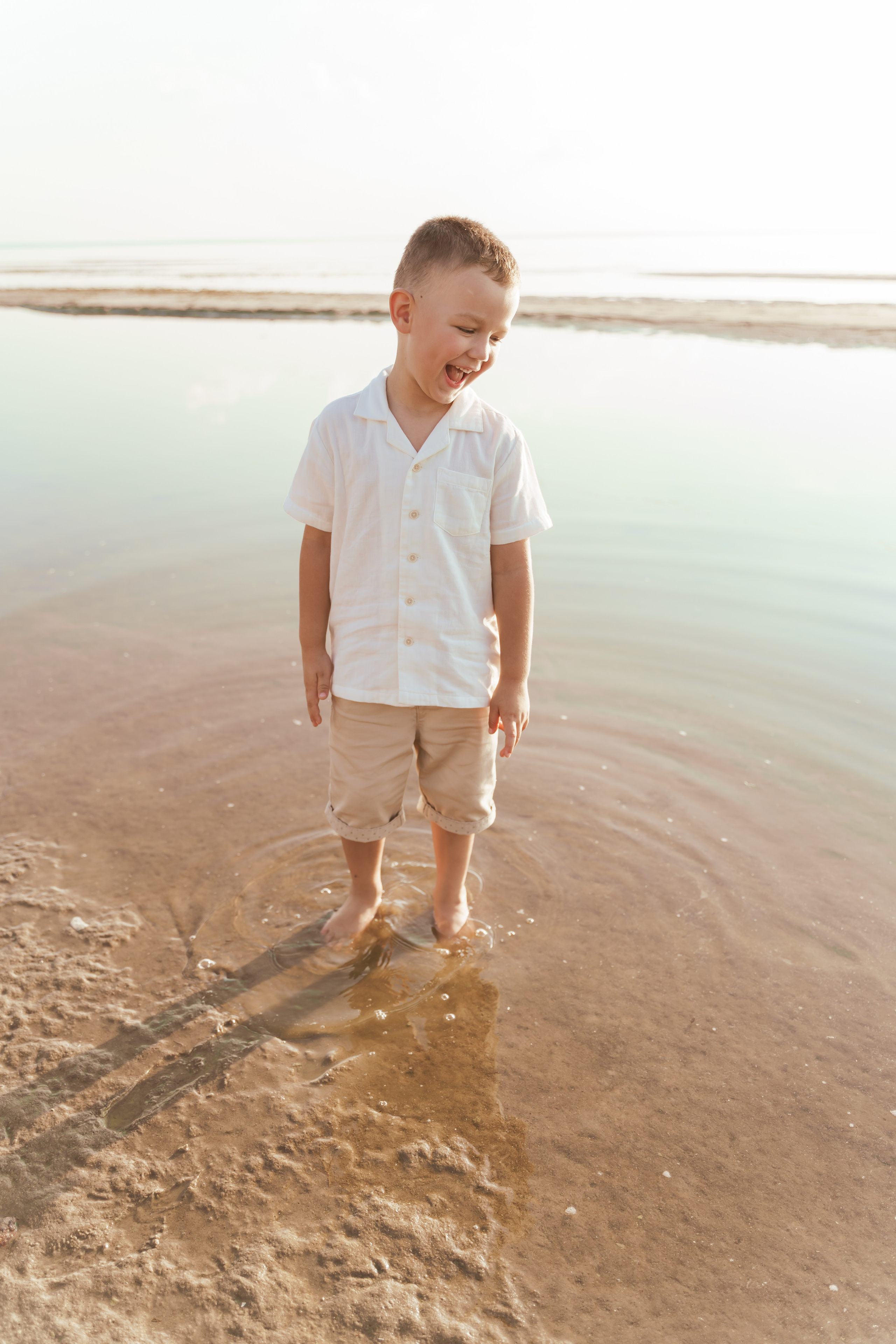 Фотосесія вагітності біля Київського моря. Сімейний фотограф Київ Наталія Шкаврон