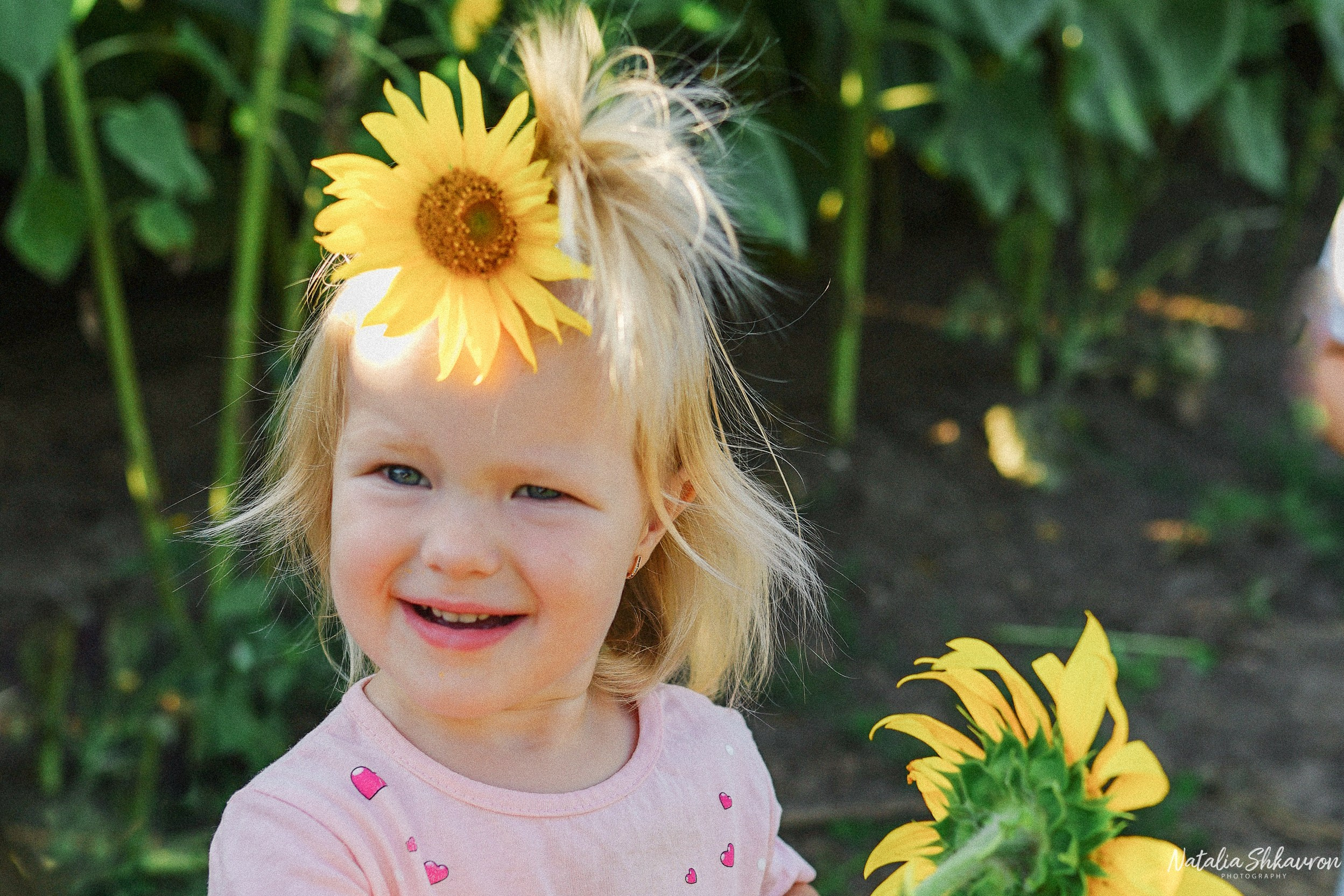 Сімейна фотосесія з кавунами. Family photographer in Kiev Natalia Shkavron