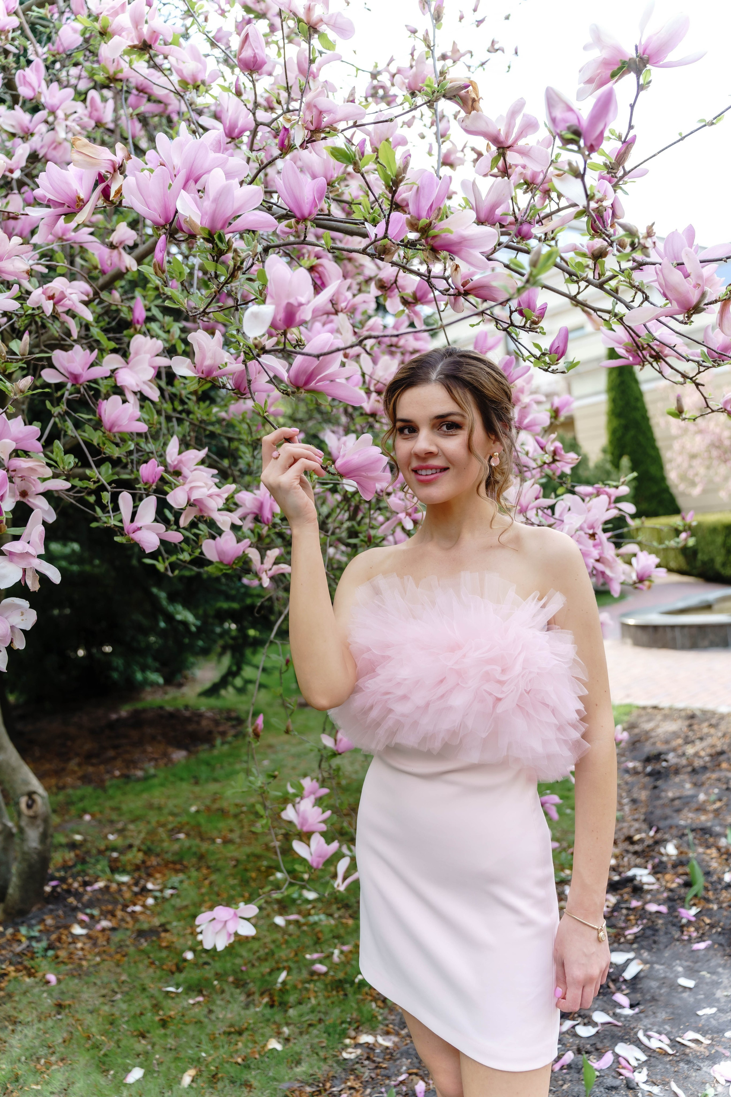 Фотосесія в магноліях. Сімейний фотограф Київ Наталія Шкаврон