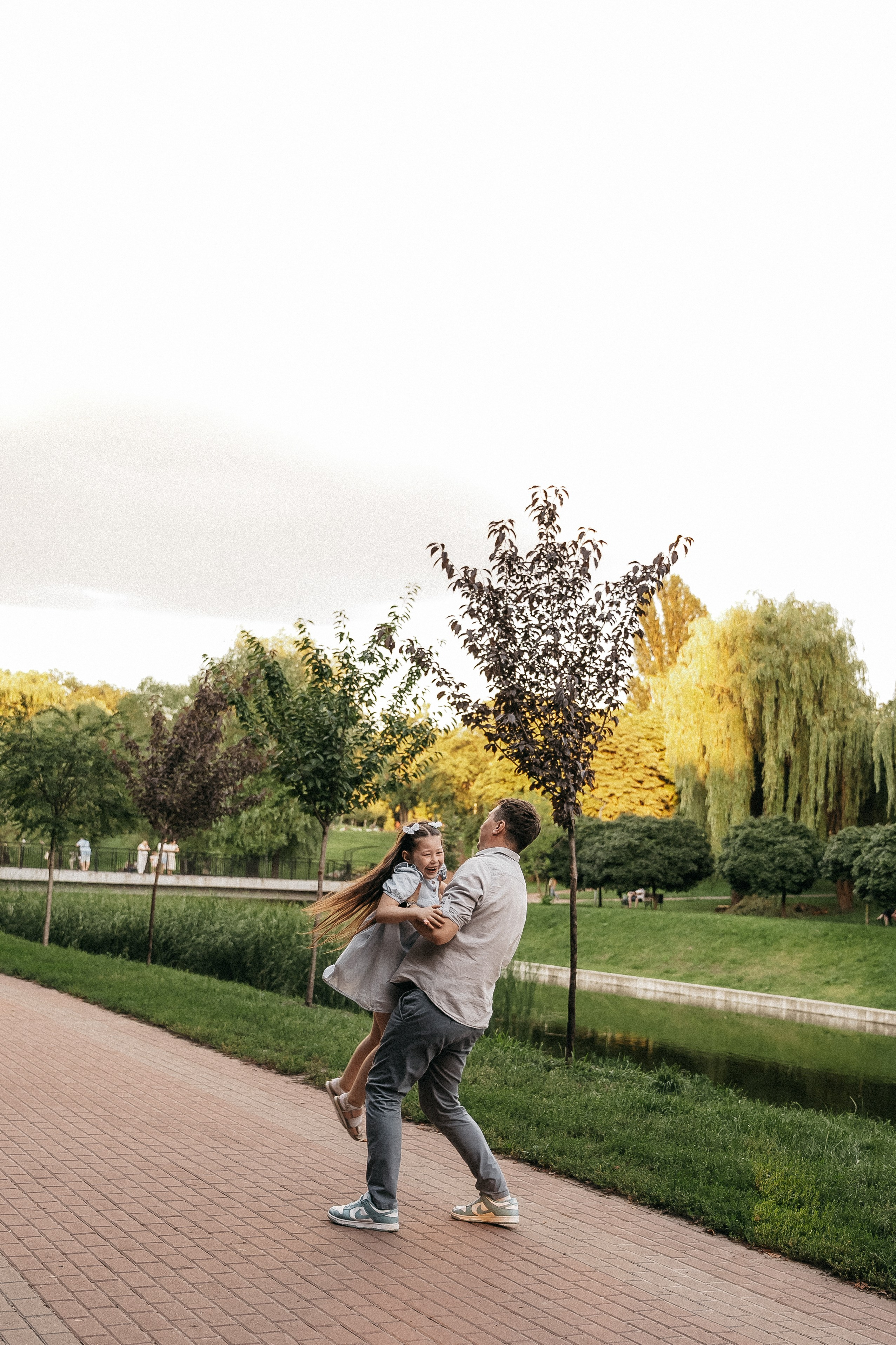 Сімейна фотосесія в парку. Сімейний фотограф Київ Наталія Шкаврон