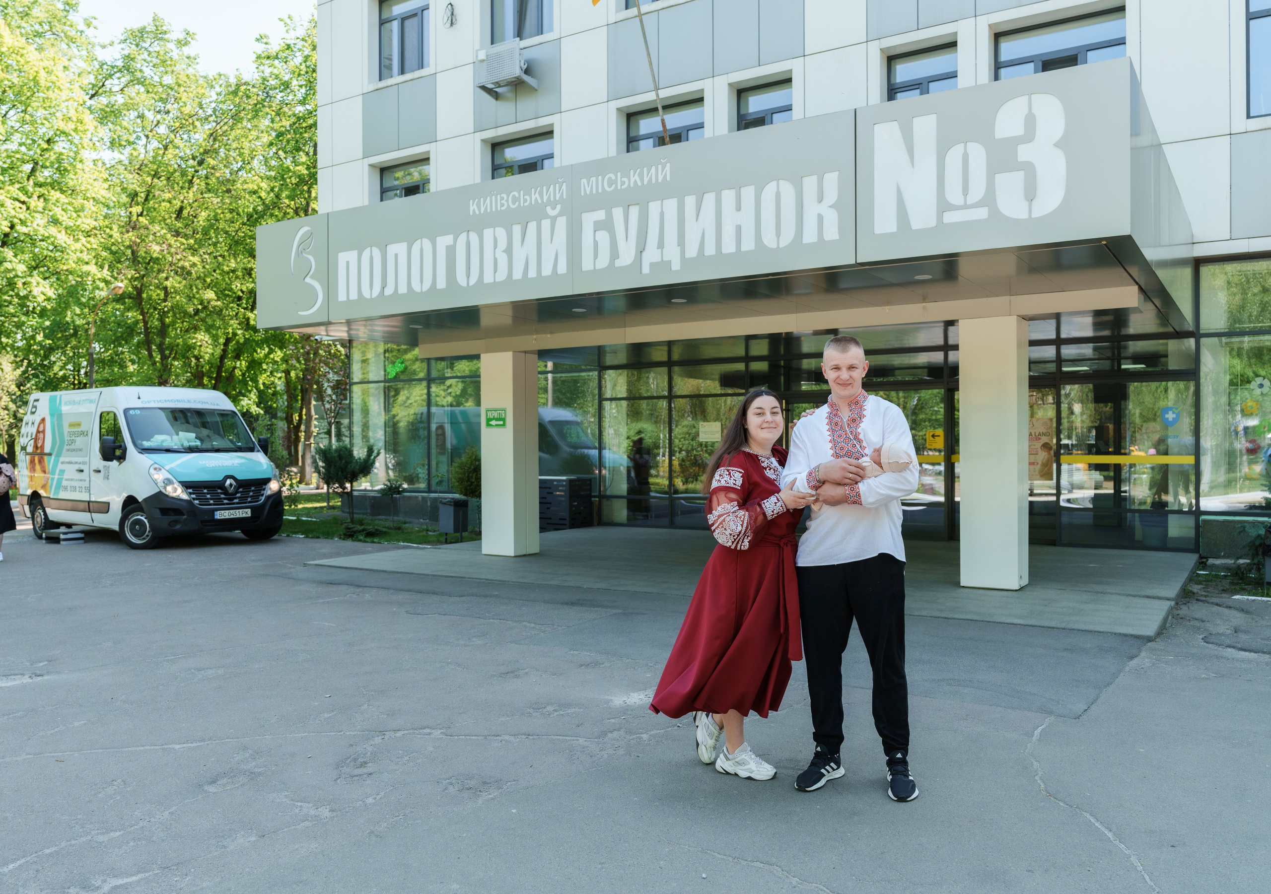Виписка з пологового №3. Сімейний фотограф Київ Наталія Шкаврон
