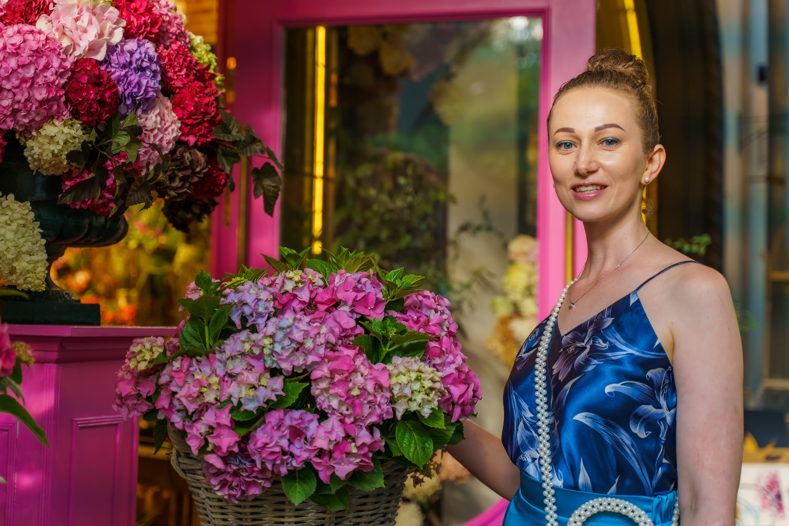 Індивідуальна фотосесія в гортензіях у Клов саду. Сімейний фотограф Київ Наталія Шкаврон