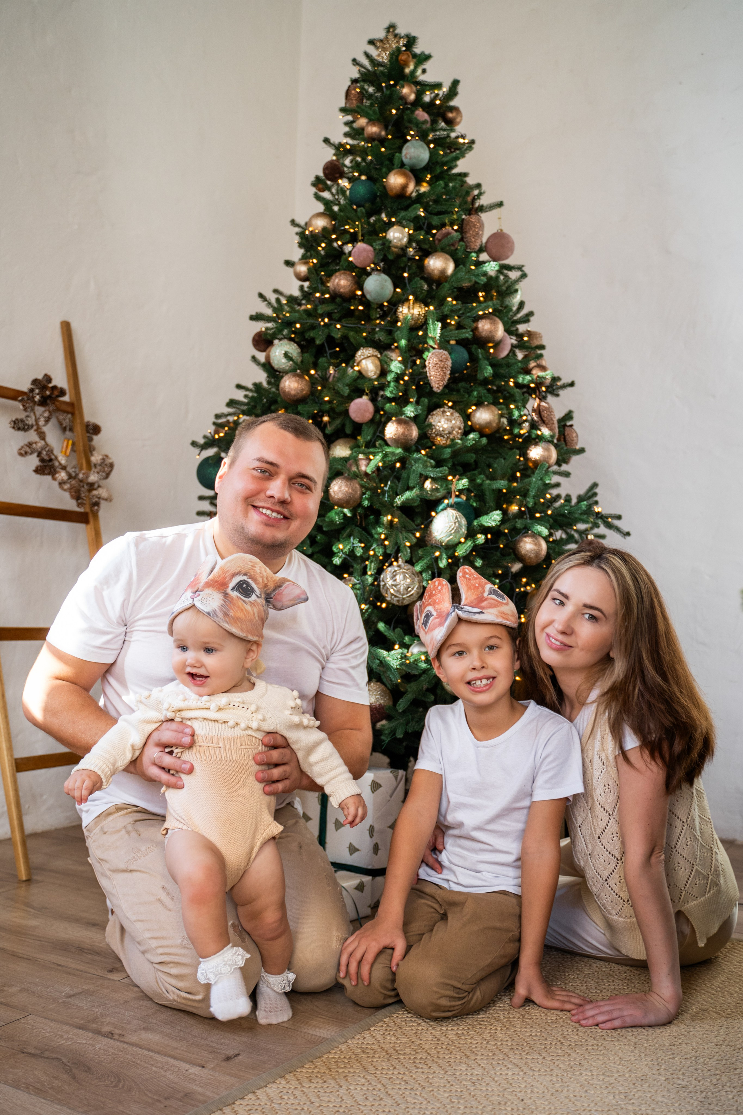 Новорічна фотосесія в студії Київ. Сімейний фотограф Київ Наталія Шкаврон