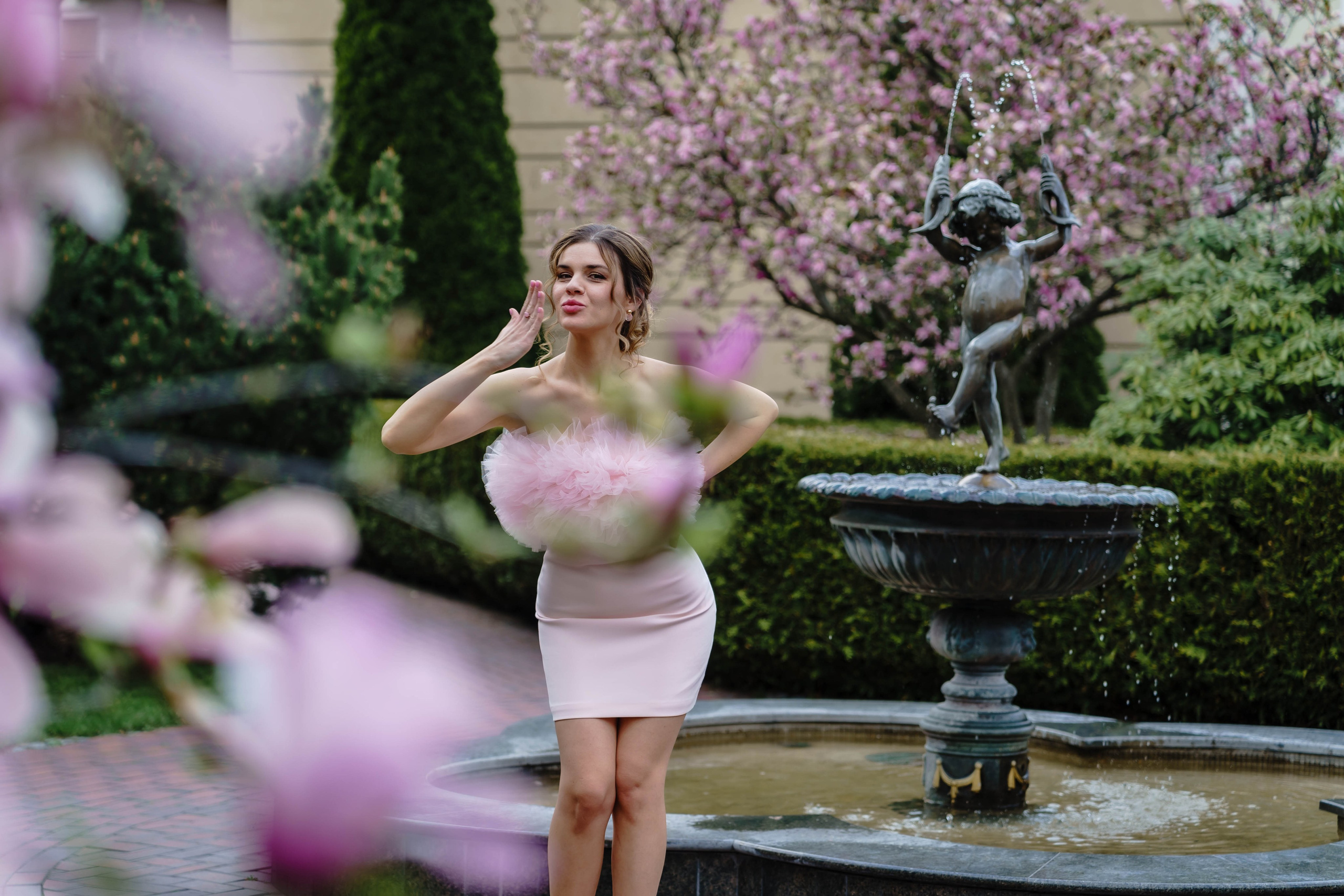 Фотосесія в магноліях. Сімейний фотограф Київ Наталія Шкаврон