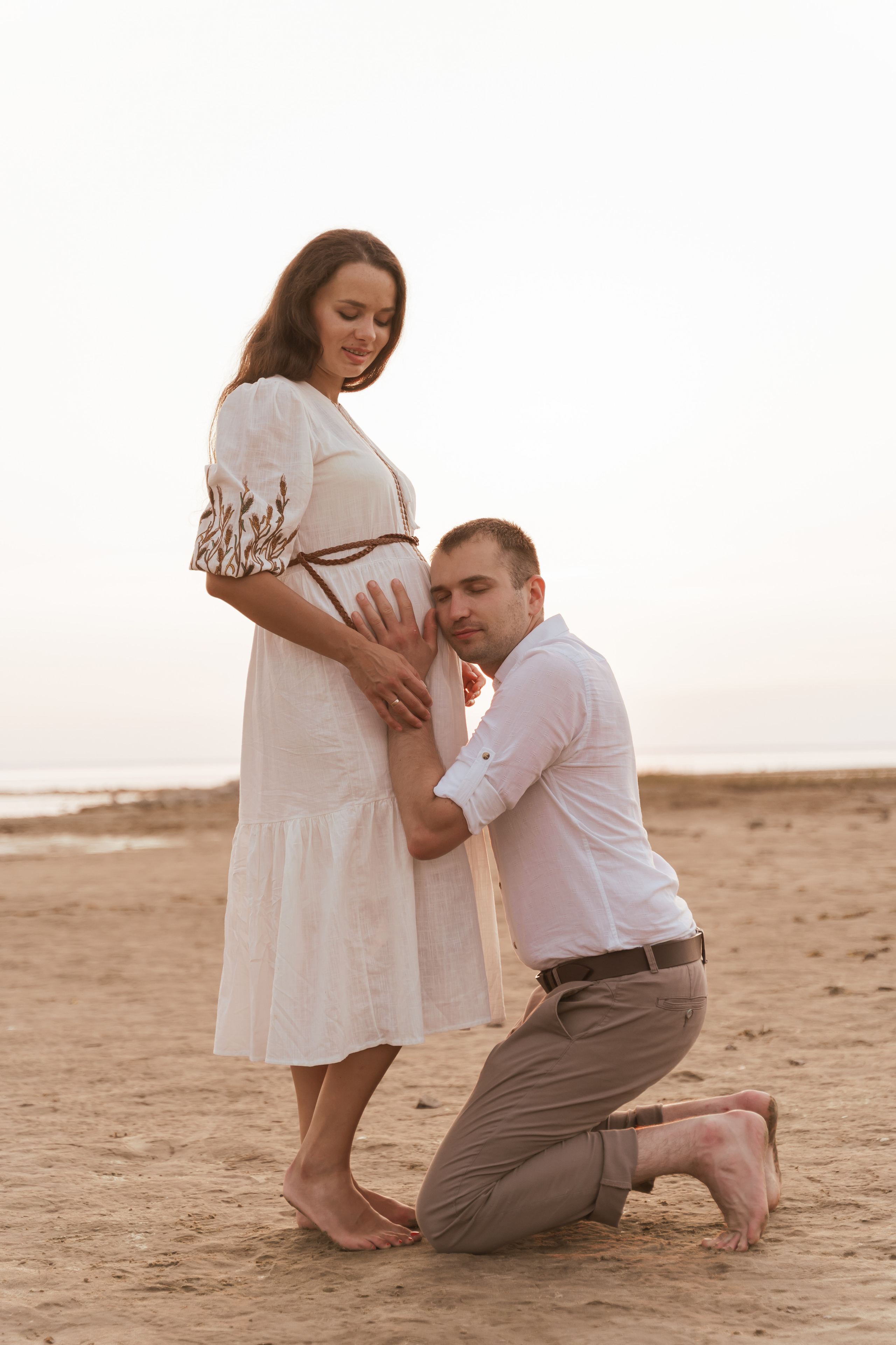 Фотосесія вагітності біля Київського моря. Сімейний фотограф Київ Наталія Шкаврон