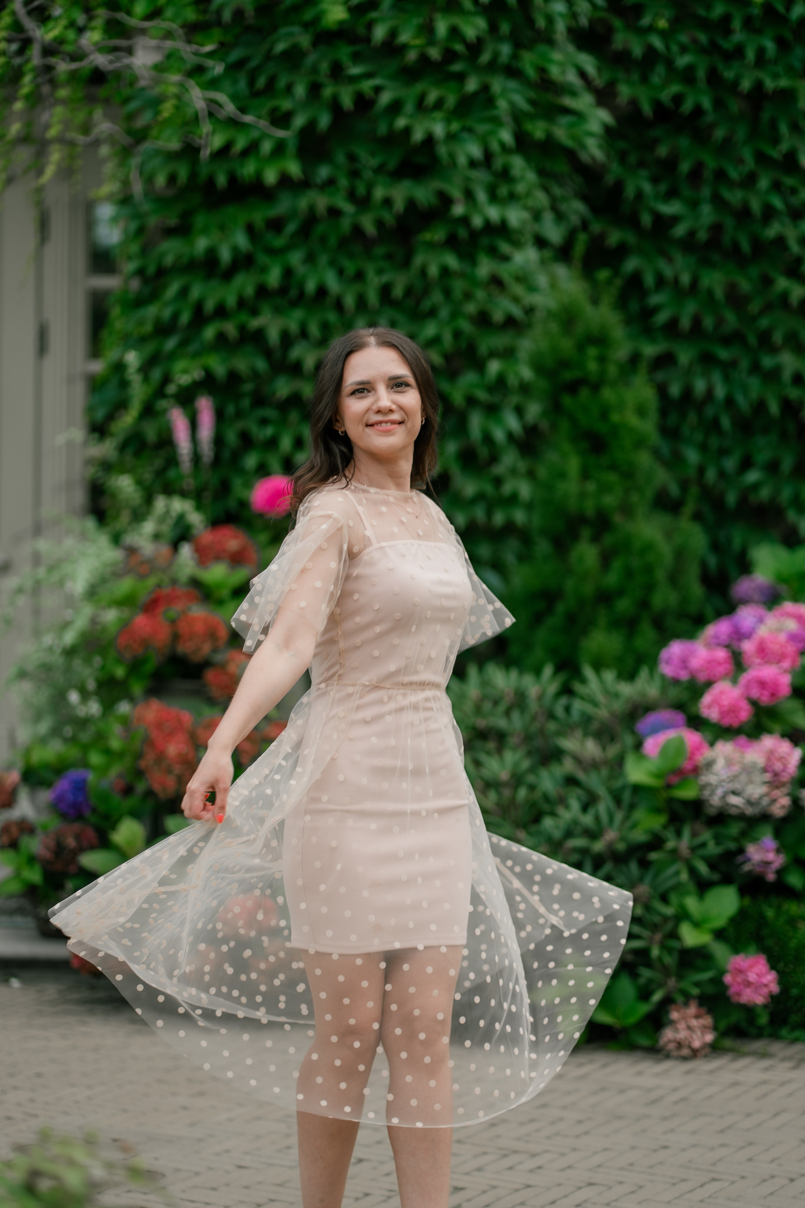 Фотосеся індивідуальна в гортензіях. Сімейний фотограф Київ Наталія Шкаврон