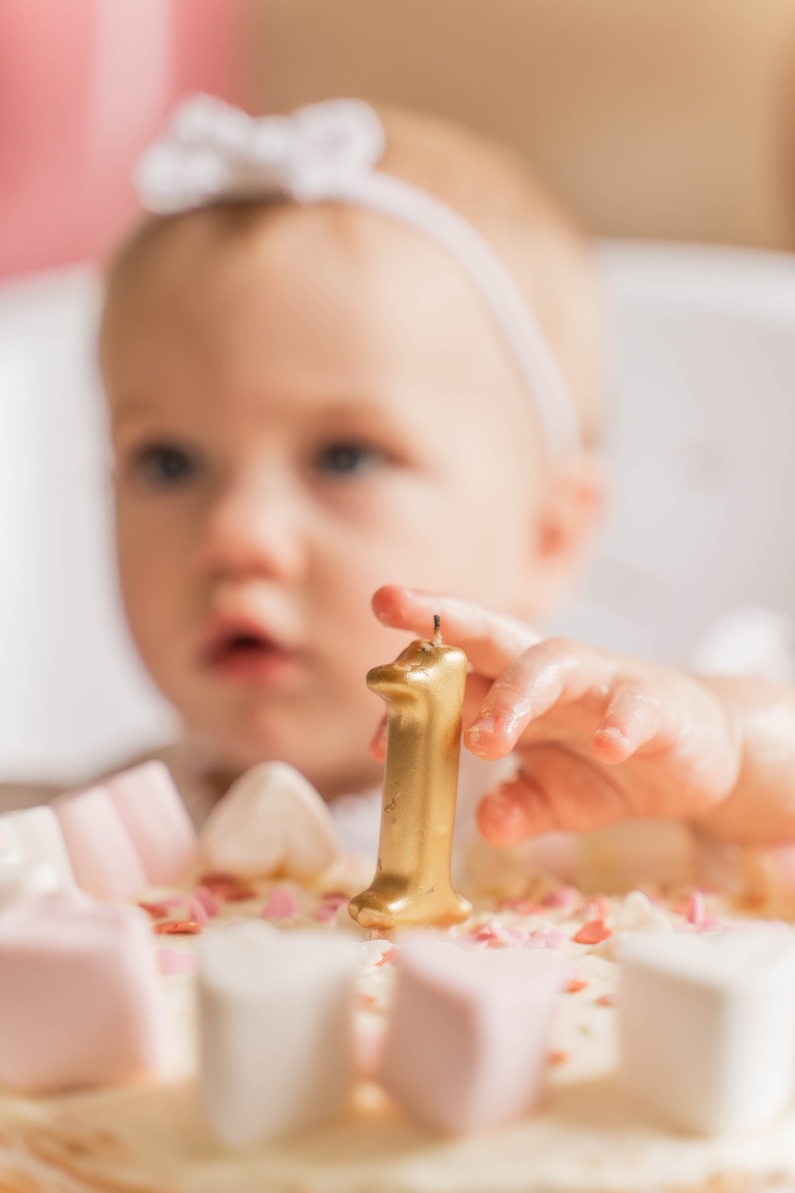 Святкування 1-го дня народження вдома. Family photographer in Kiev Natalia Shkavron