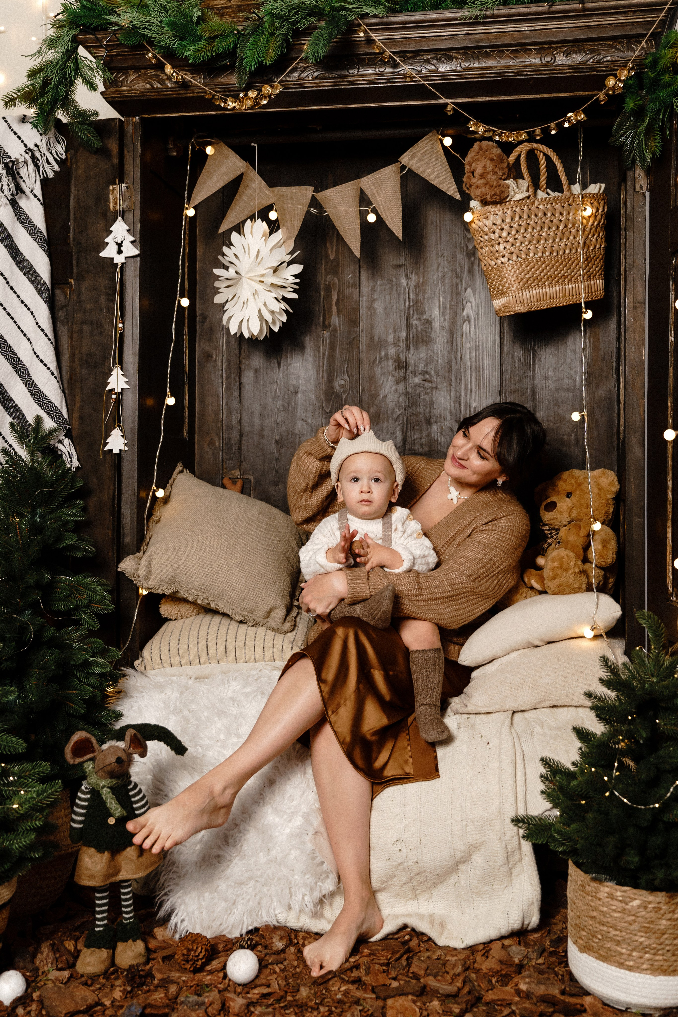 Новорічна фотосесія мами та сина. Family photographer in Kiev Natalia Shkavron