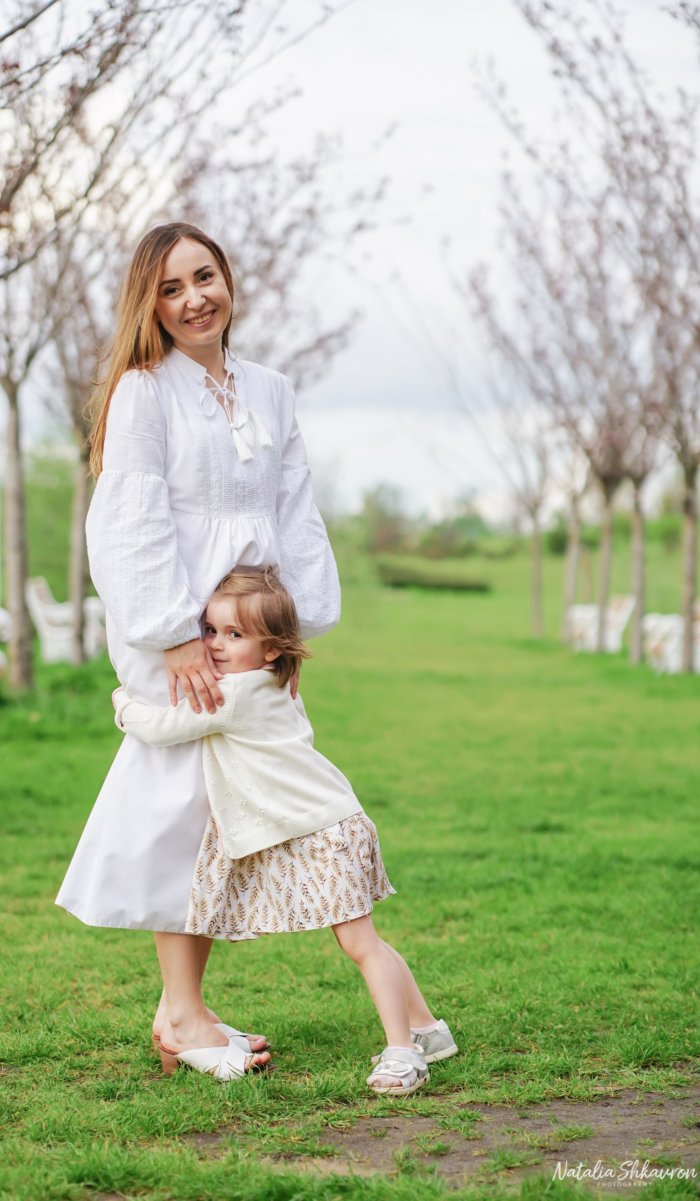 Сімейна фотосесія в тюльпанах. Сімейний фотограф Київ Наталія Шкаврон
