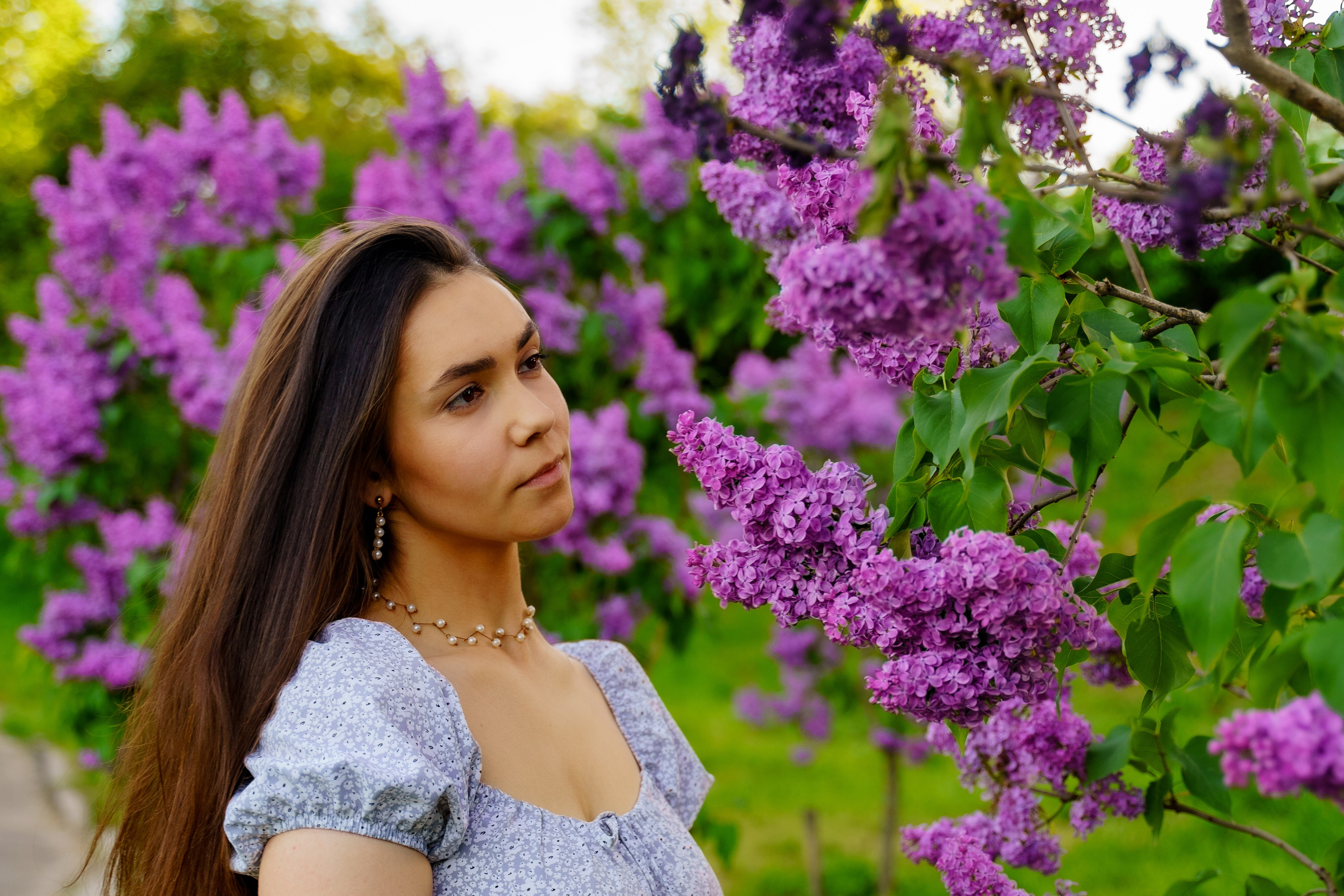 Сімейна фотосесія в бузку Київ. Сімейний фотограф Київ Наталія Шкаврон