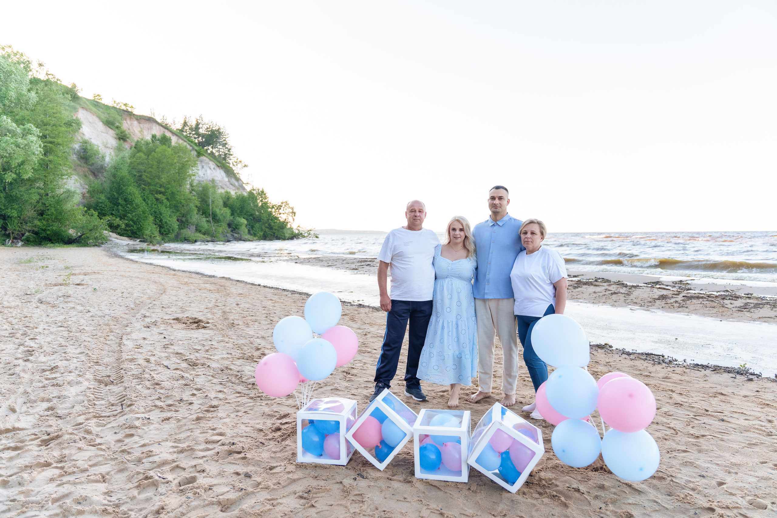 Гендер паті на Київському морі. Family photographer in Kiev Natalia Shkavron