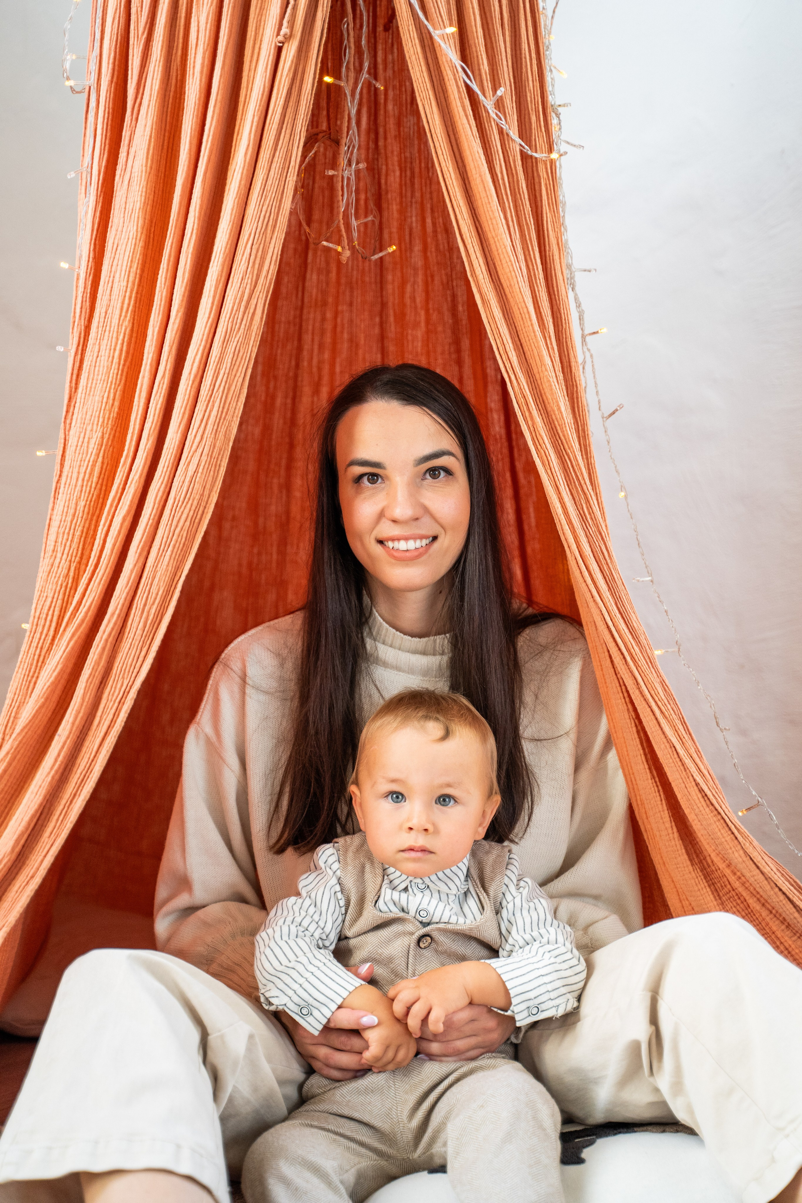 новорічна фотосесія київ, сімейний фотогра київ, фотограф київ, фотограф білогородка, фотограф вишневе, фотосесія в студії, новорінча фотосесія в студії,  київ фотограф, сімейний фотограф Гатне фотограф, тарасівка фотограф, 