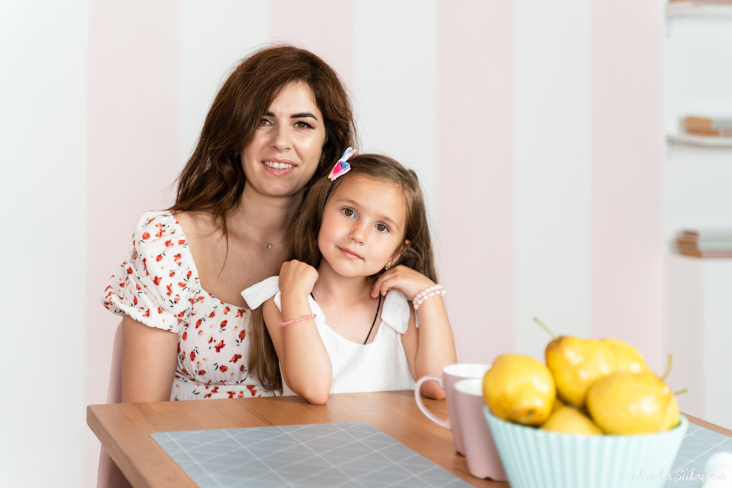 Сімейна фотосесія мами та доні. Сімейний фотограф Київ Наталія Шкаврон