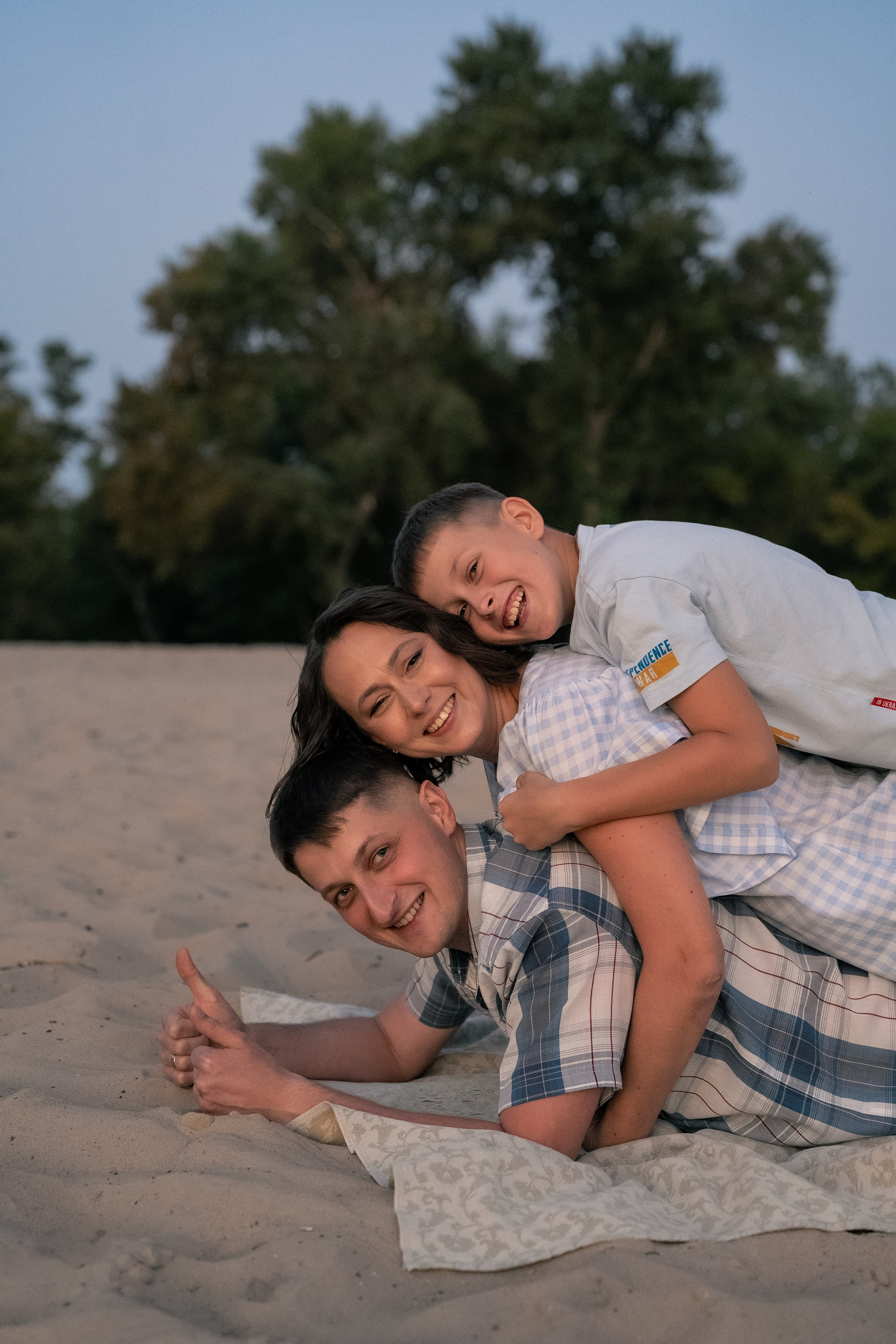 Сімейна фотосесія на Трухановому острові. Сімейний фотограф Київ Наталія Шкаврон