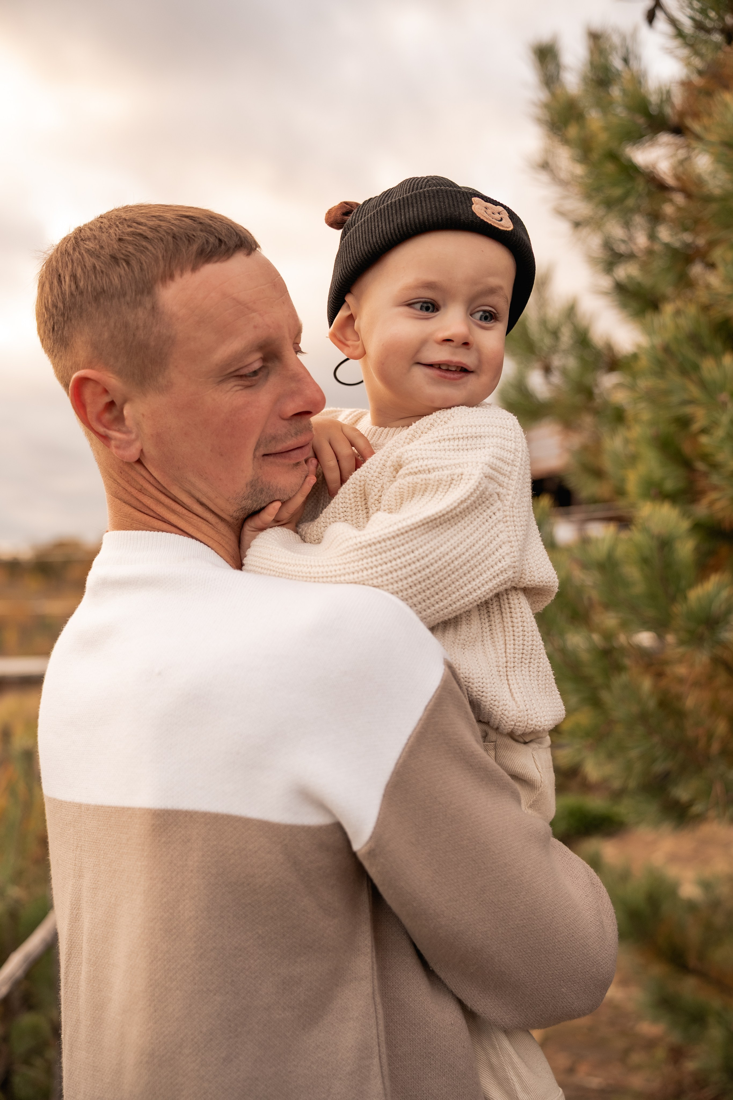 Сімейна фотосесія на кінній фермі. Family photographer in Kiev Natalia Shkavron