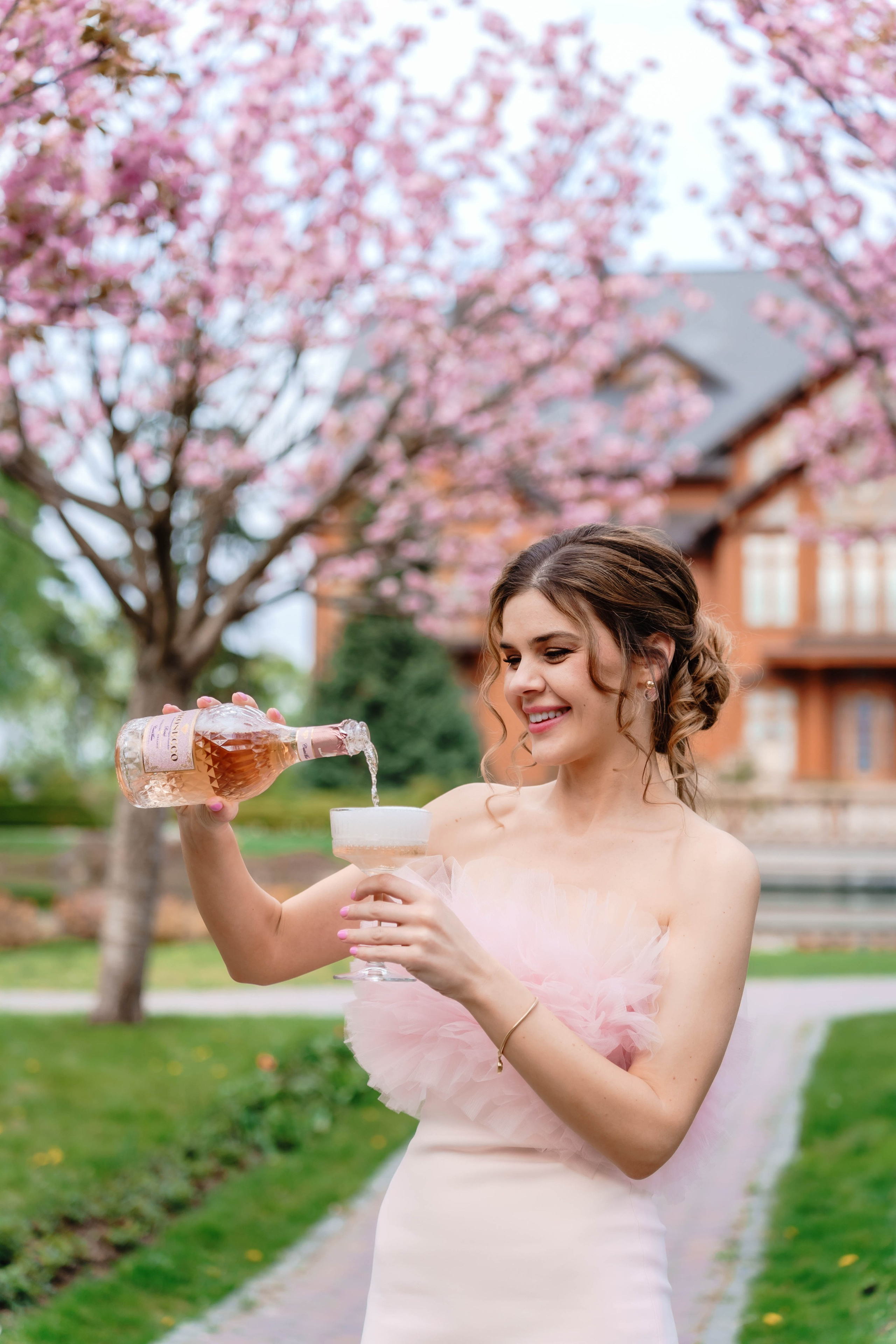 Фотосесія в сакурах. Family photographer in Kiev Natalia Shkavron