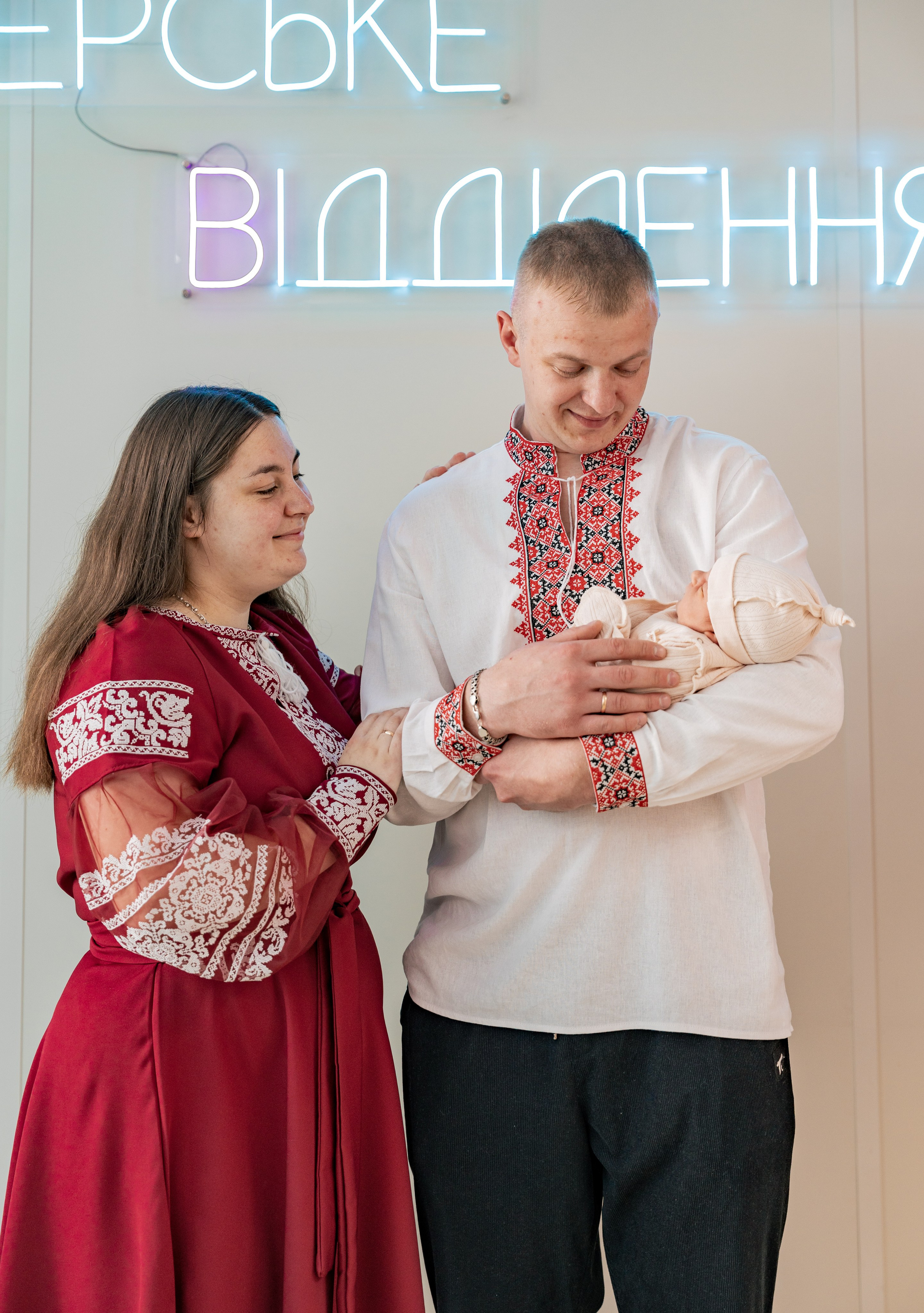Виписка з пологового №3. Сімейний фотограф Київ Наталія Шкаврон