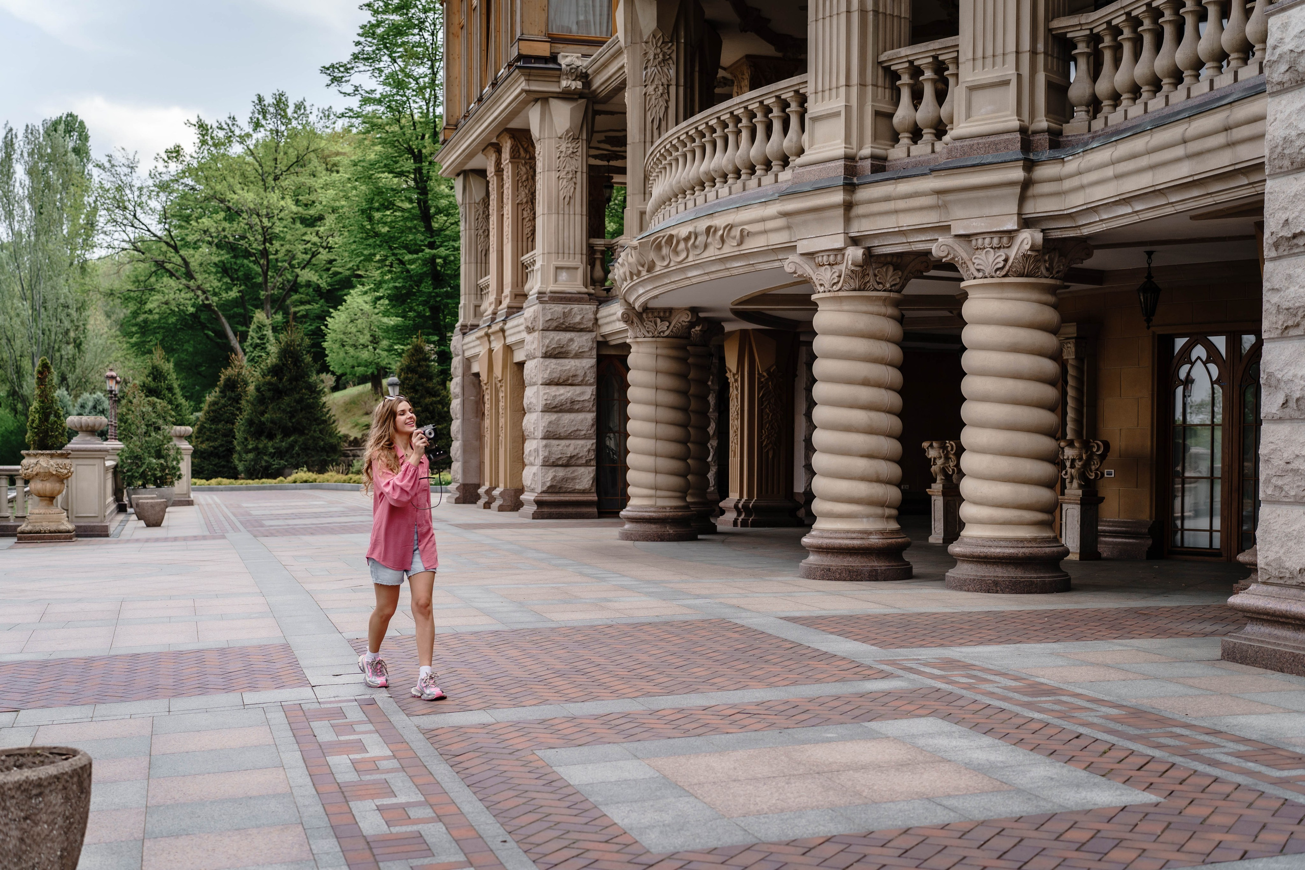 Фотосесія в сакурах. Family photographer in Kiev Natalia Shkavron