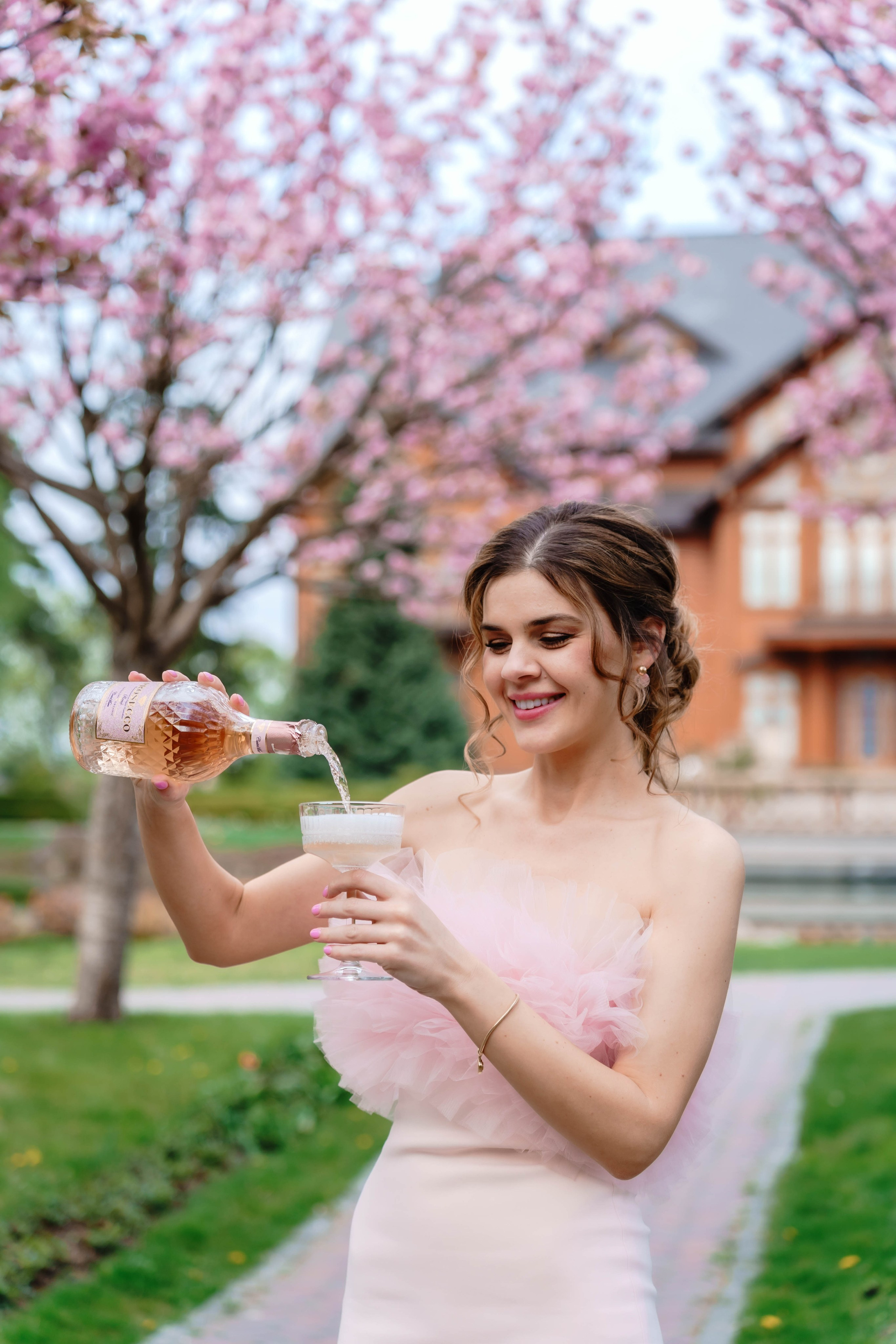 Фотосесія в сакурах. Family photographer in Kiev Natalia Shkavron