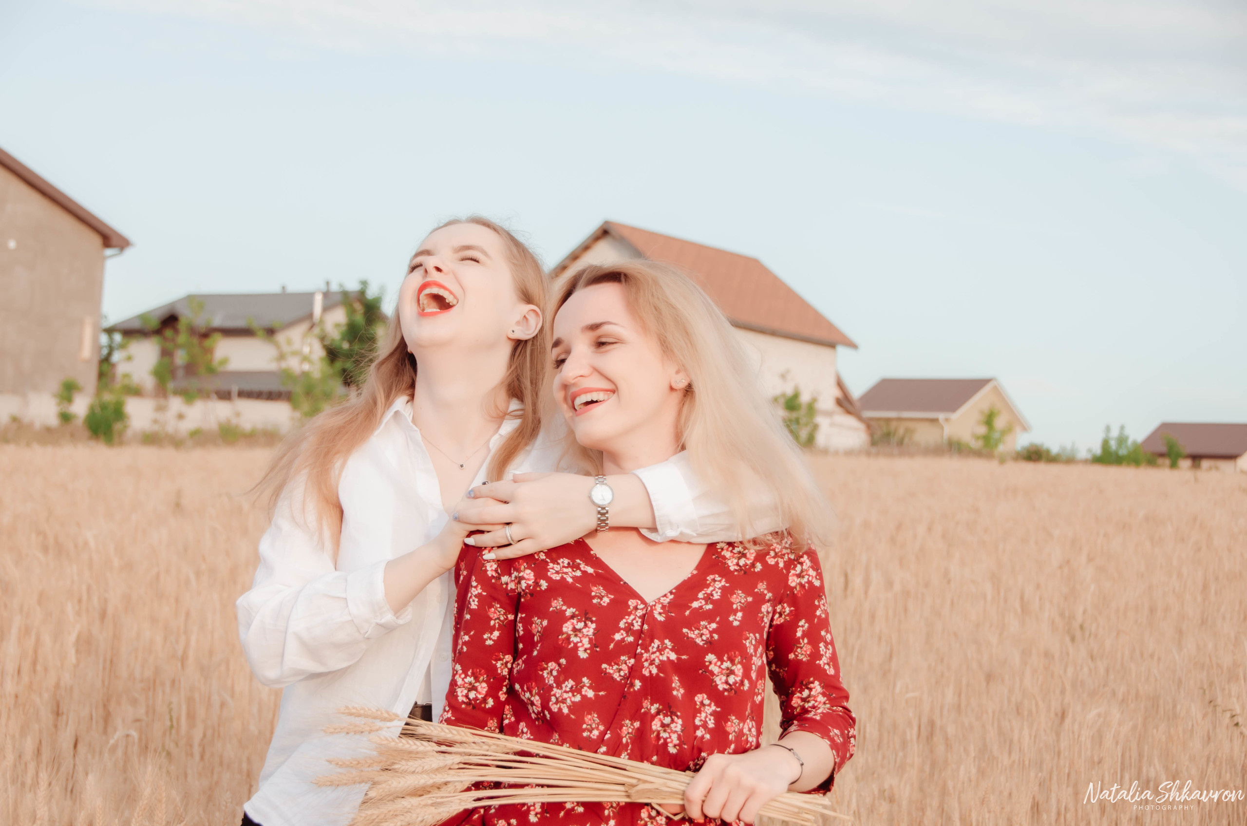 Фотосесія дві сестри. Сімейний фотограф Київ Наталія Шкаврон