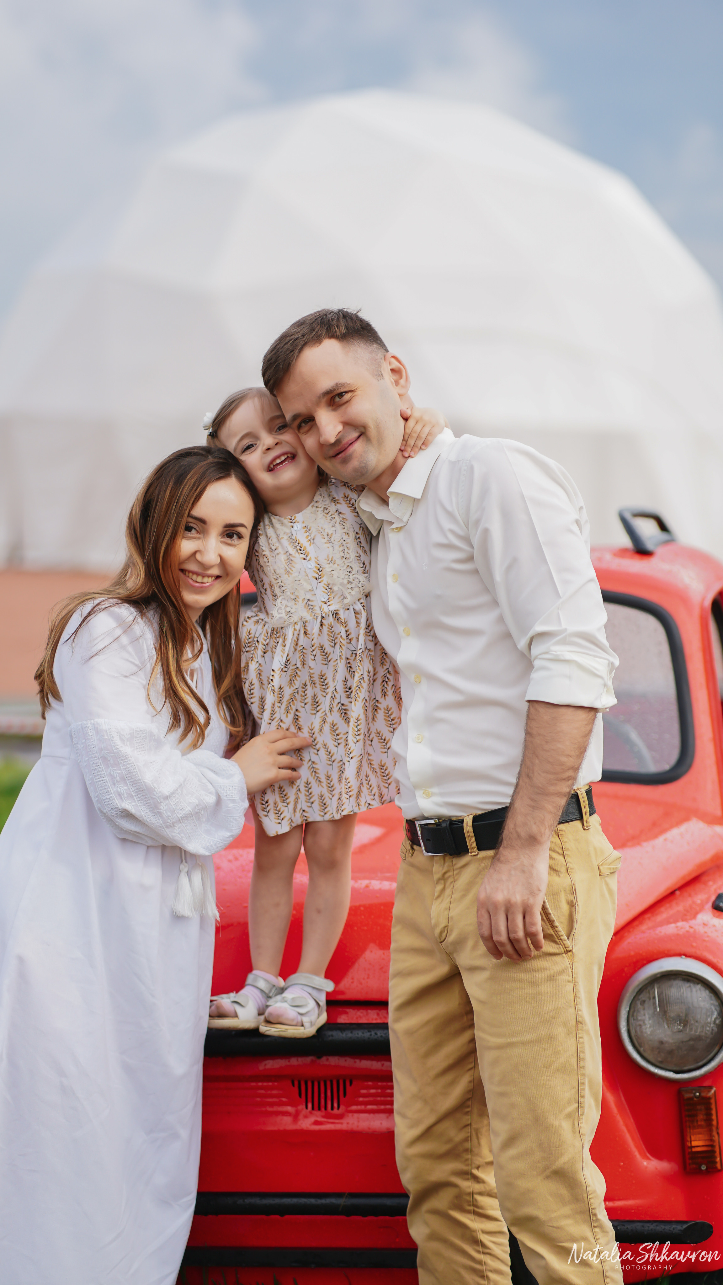 Сімейна фотосесія в тюльпанах. Сімейний фотограф Київ Наталія Шкаврон