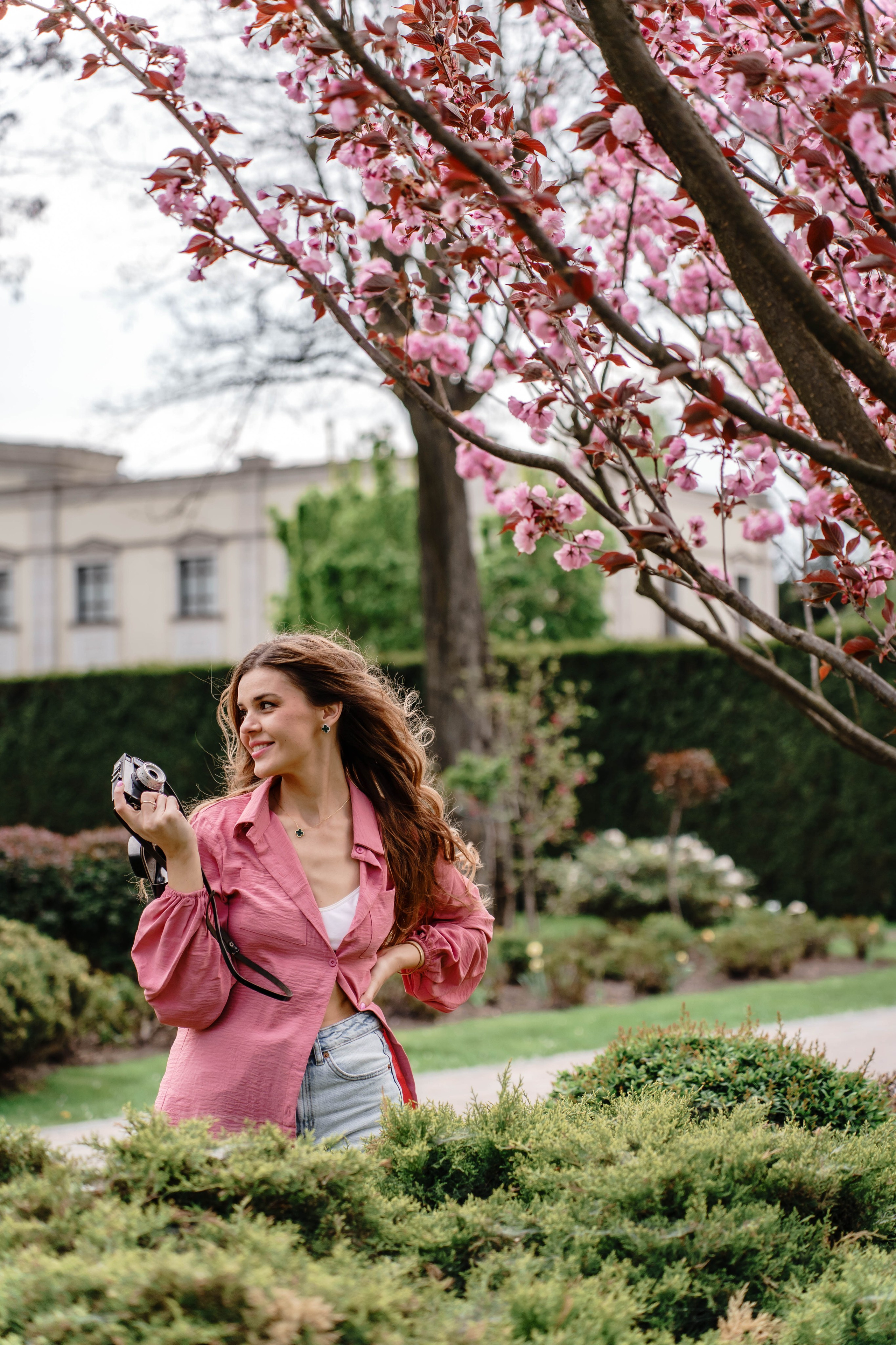 Фотосесія в сакурах. Family photographer in Kiev Natalia Shkavron