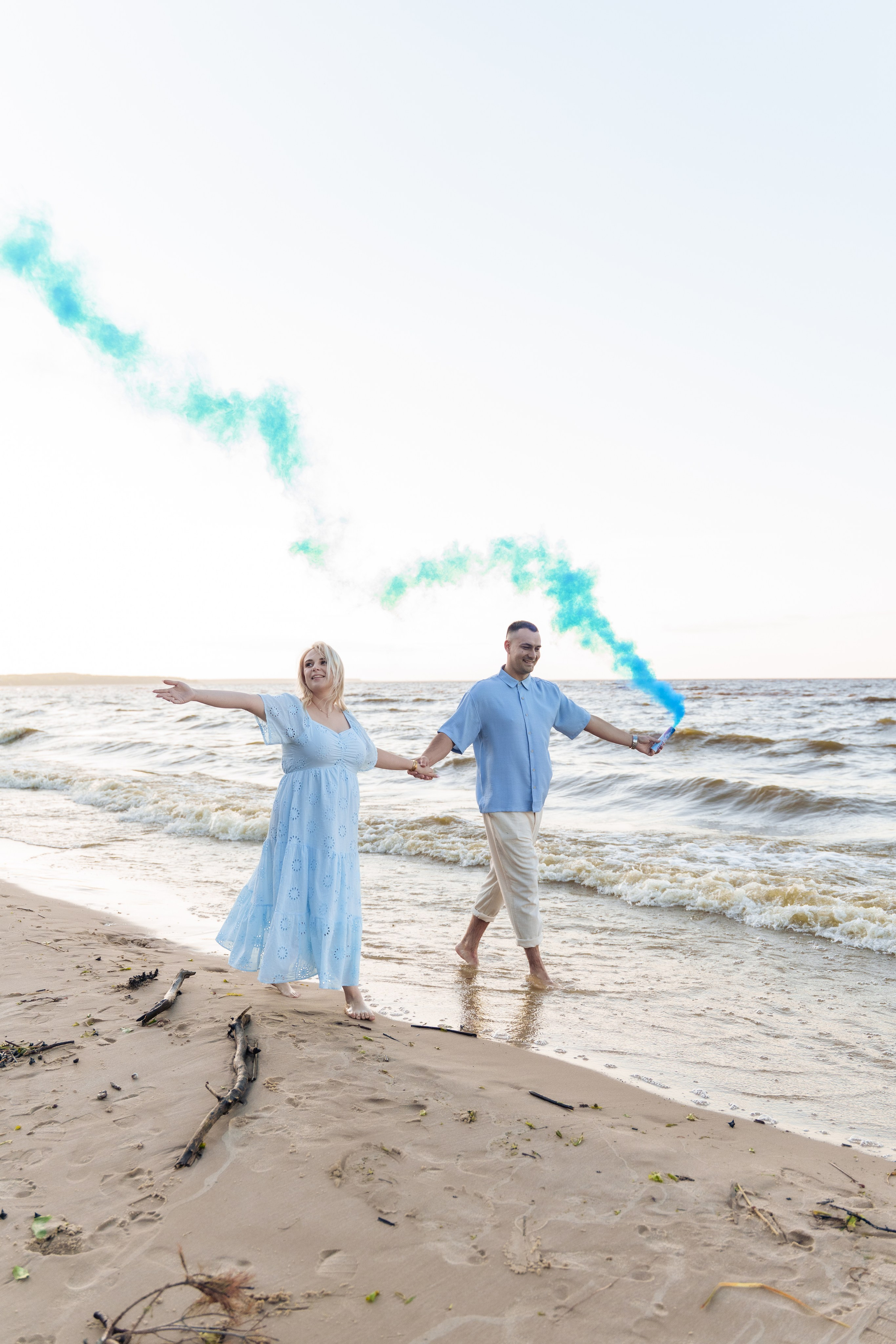 Гендер паті на Київському морі. Family photographer in Kiev Natalia Shkavron