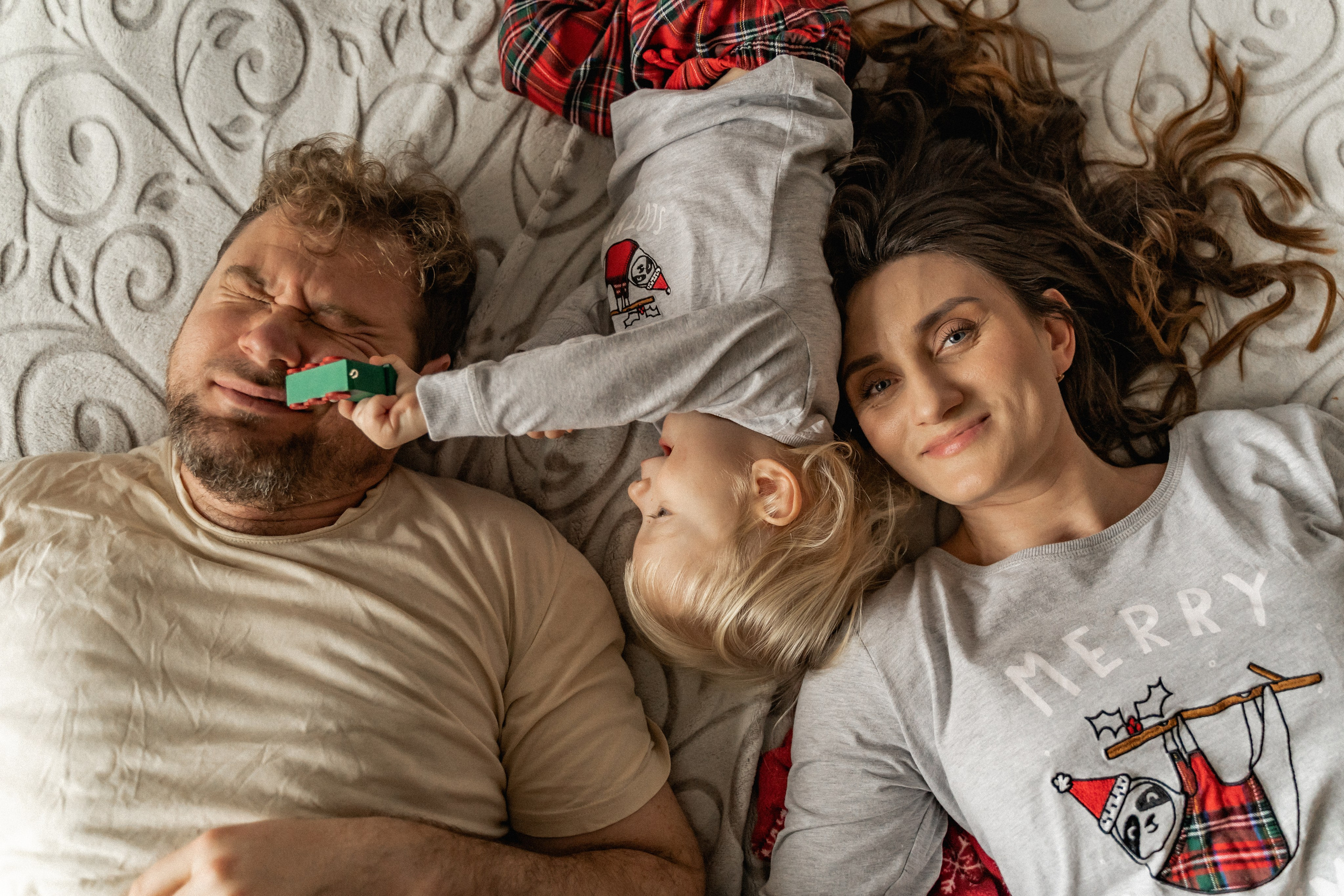 Новорічна сімейна фотосесія вдома. Сімейний фотограф Київ Наталія Шкаврон