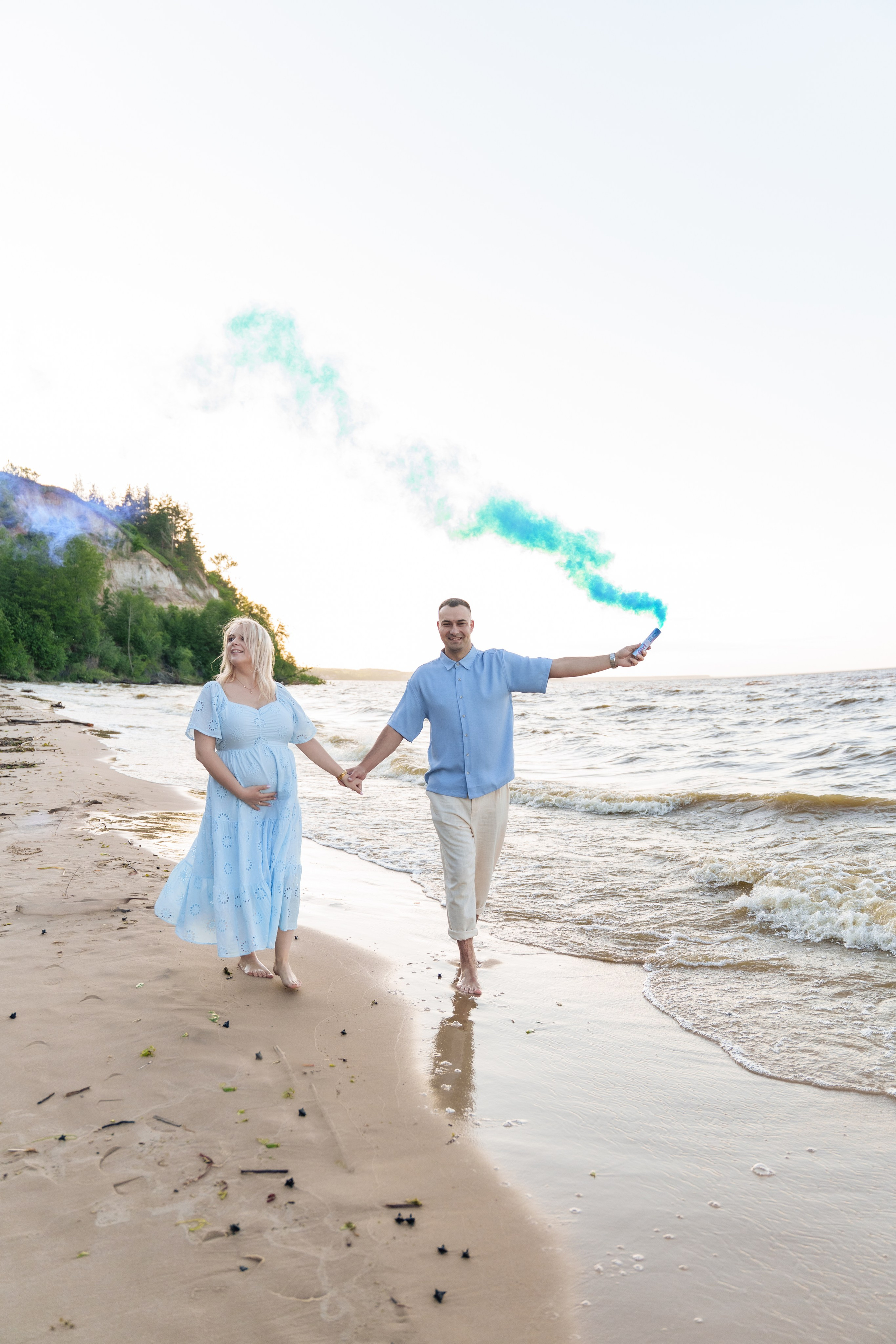 Гендер паті на Київському морі. Family photographer in Kiev Natalia Shkavron