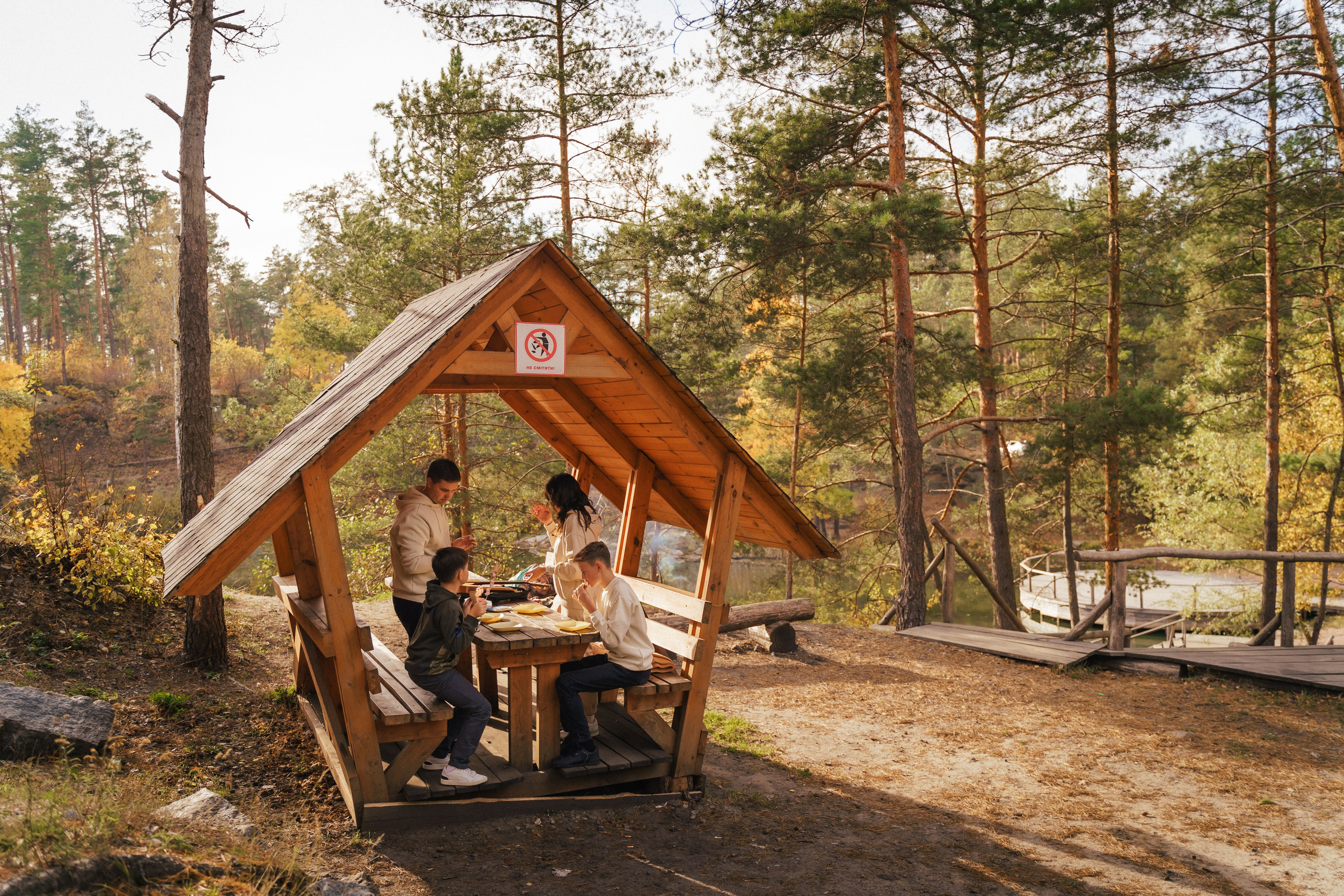 Сімейна фотосесія на природі біля Коростишівського карєру. Сімейний фотограф Київ Наталія Шкаврон