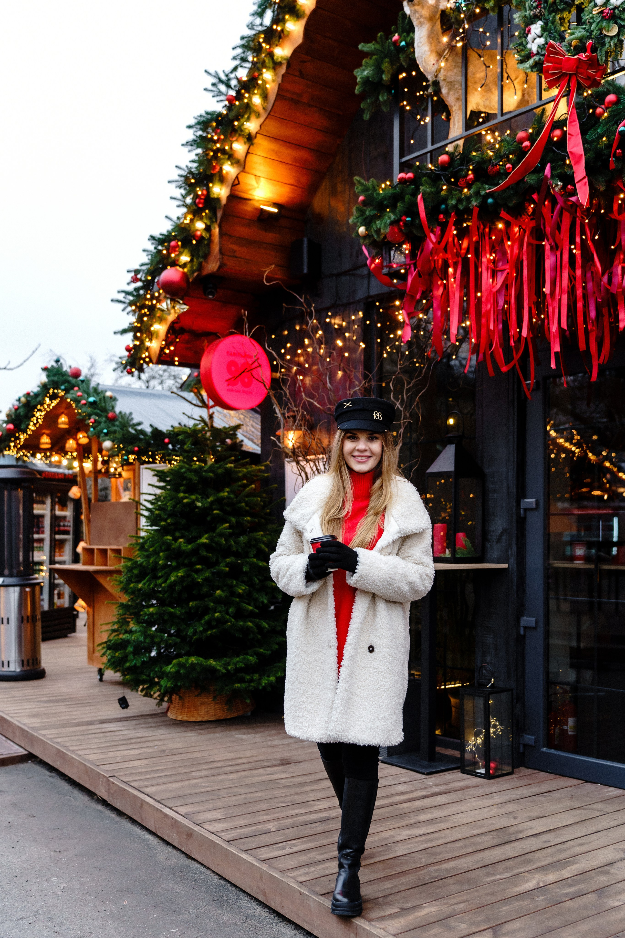 Новорічна індивідуальна фотосесія на ВДНГ. Сімейний фотограф Київ Наталія Шкаврон