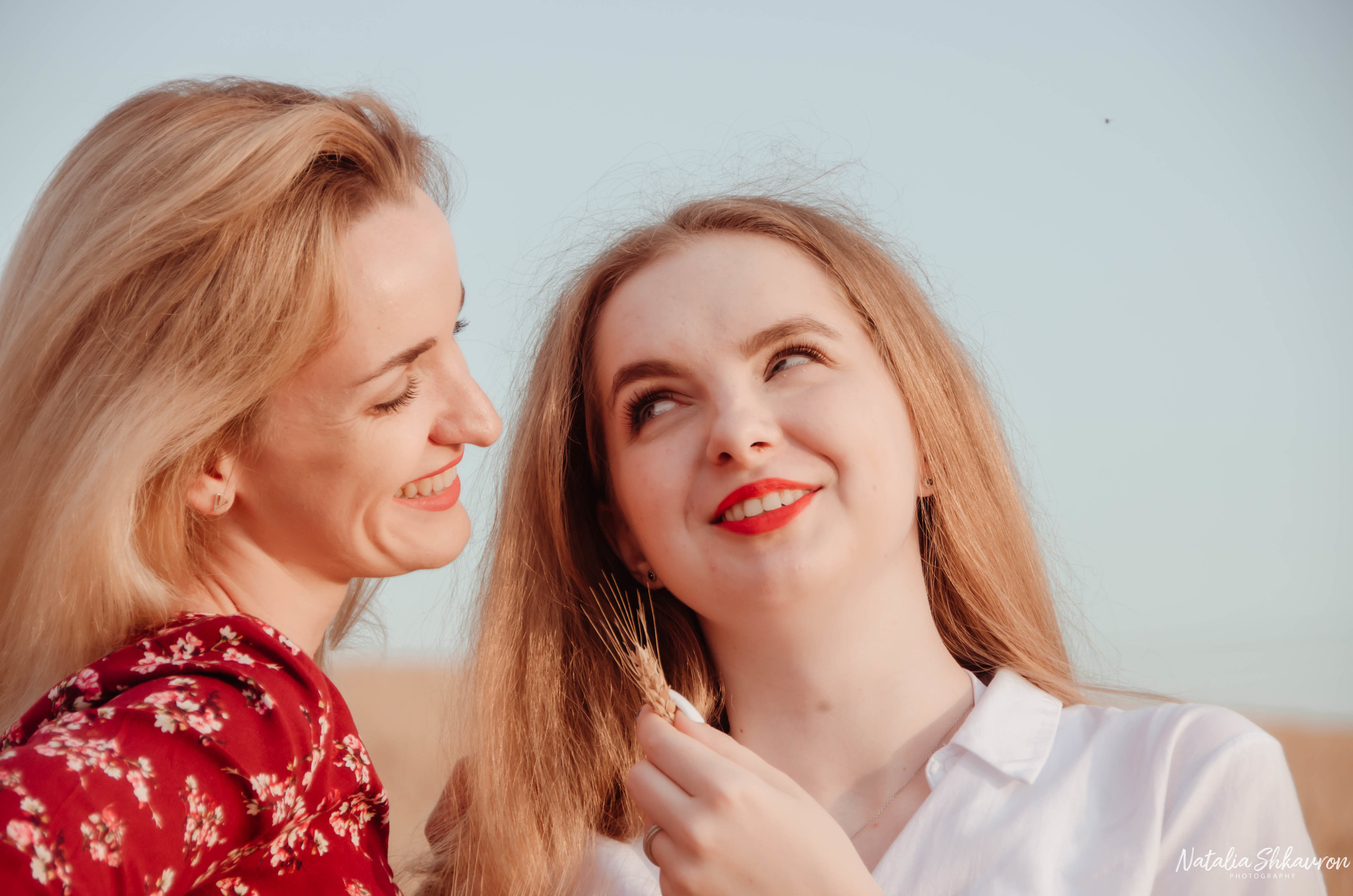 Фотосесія дві сестри. Сімейний фотограф Київ Наталія Шкаврон