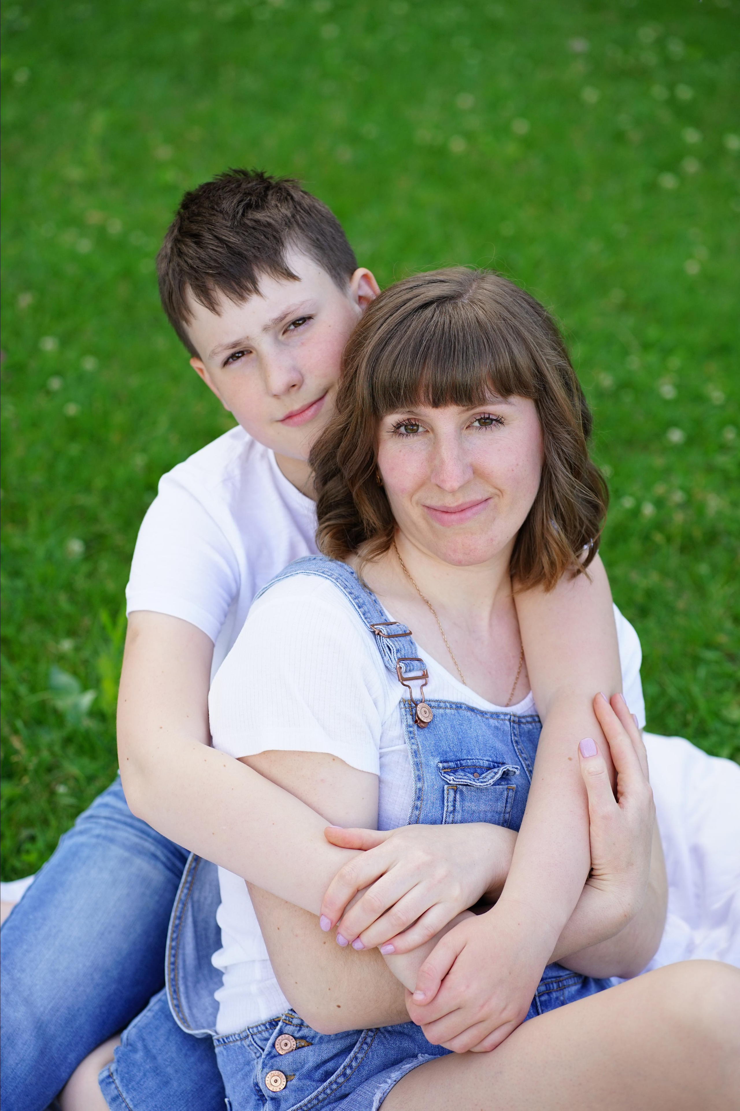 Полуничний фотопікнік. Сімейний фотограф Київ Наталія Шкаврон