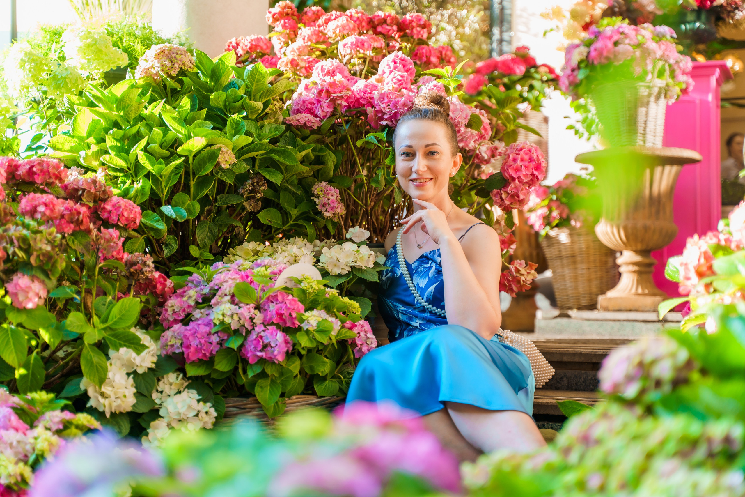Індивідуальна фотосесія в гортензіях у Клов саду. Сімейний фотограф Київ Наталія Шкаврон
