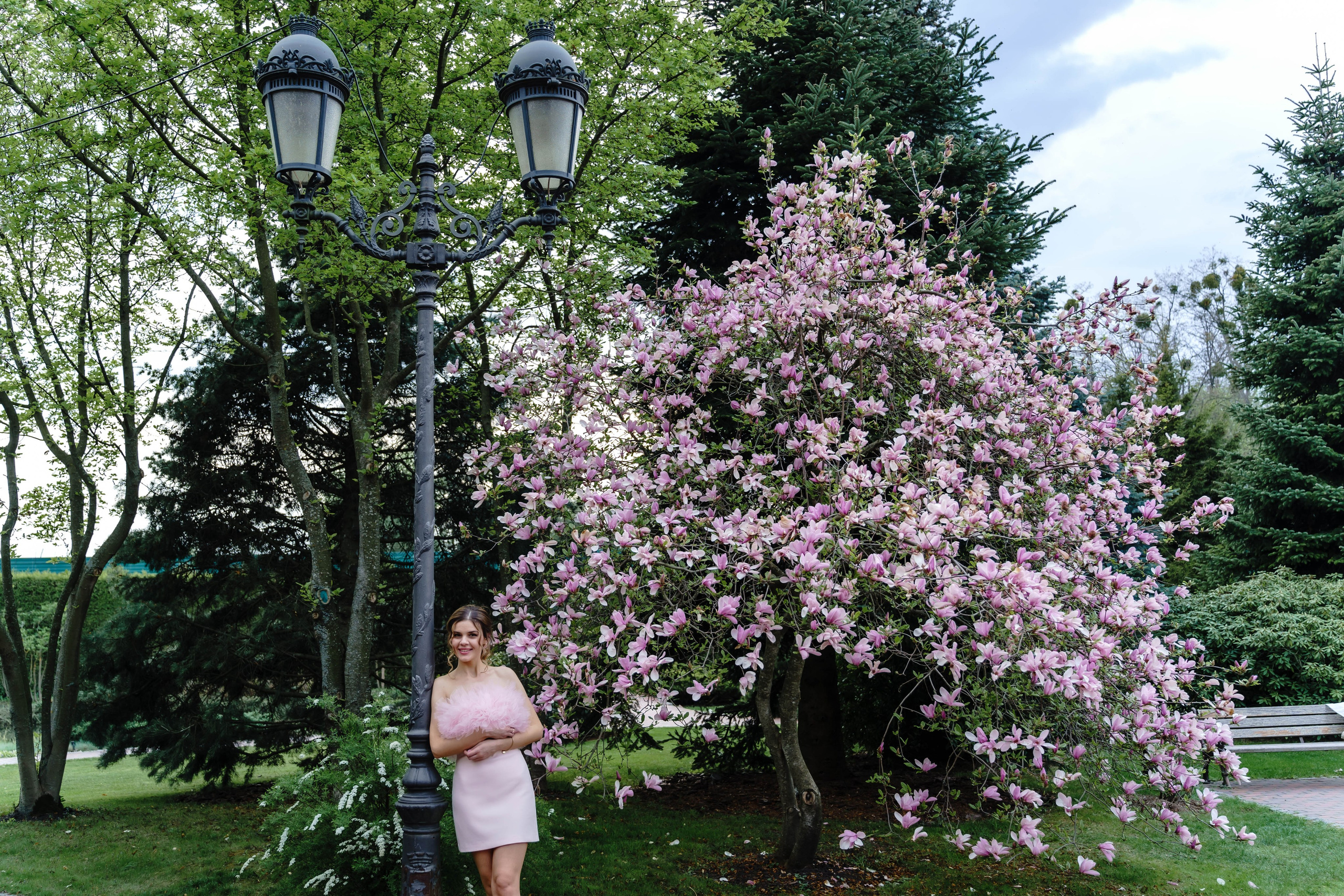 Фотосесія в магноліях. Сімейний фотограф Київ Наталія Шкаврон