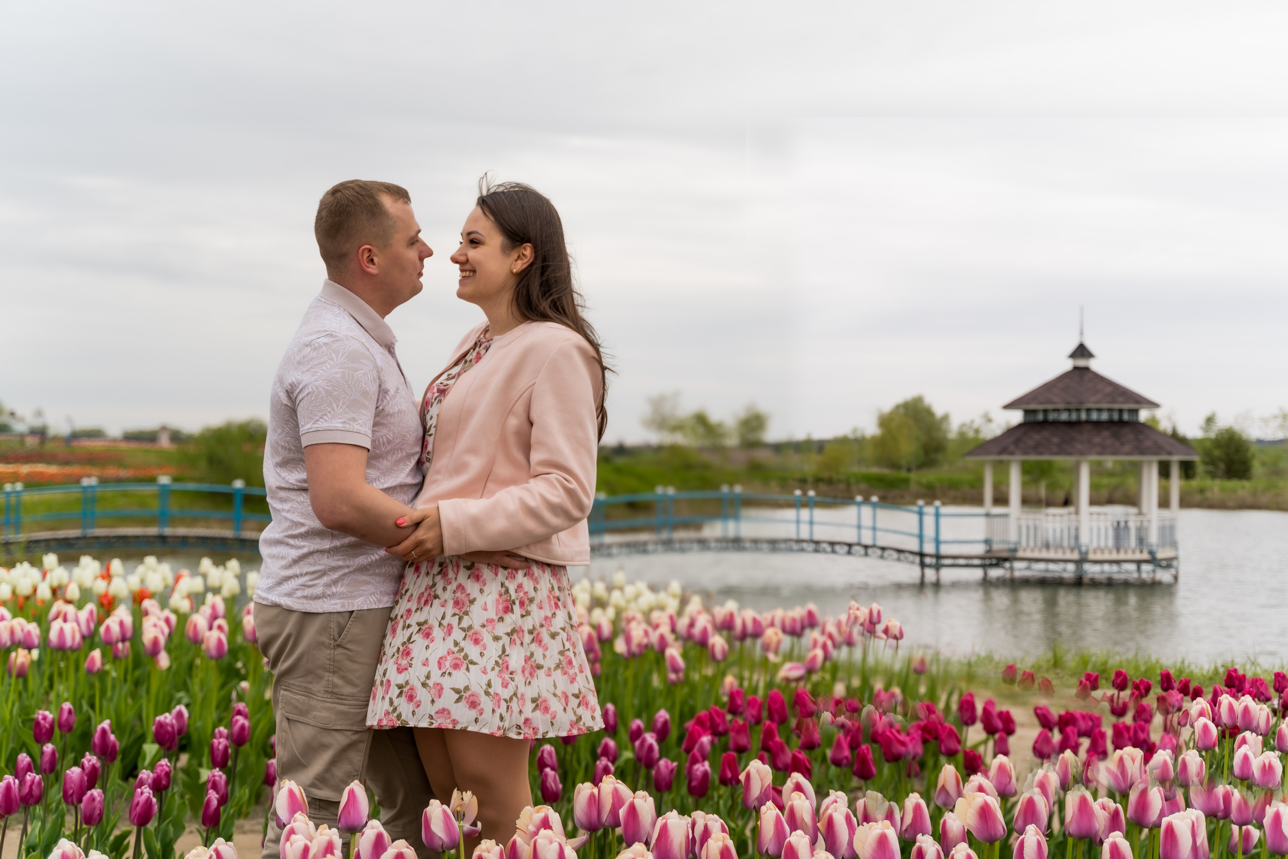 сімейна фотосесія в добропарку, Фотосесія в тюльпанах