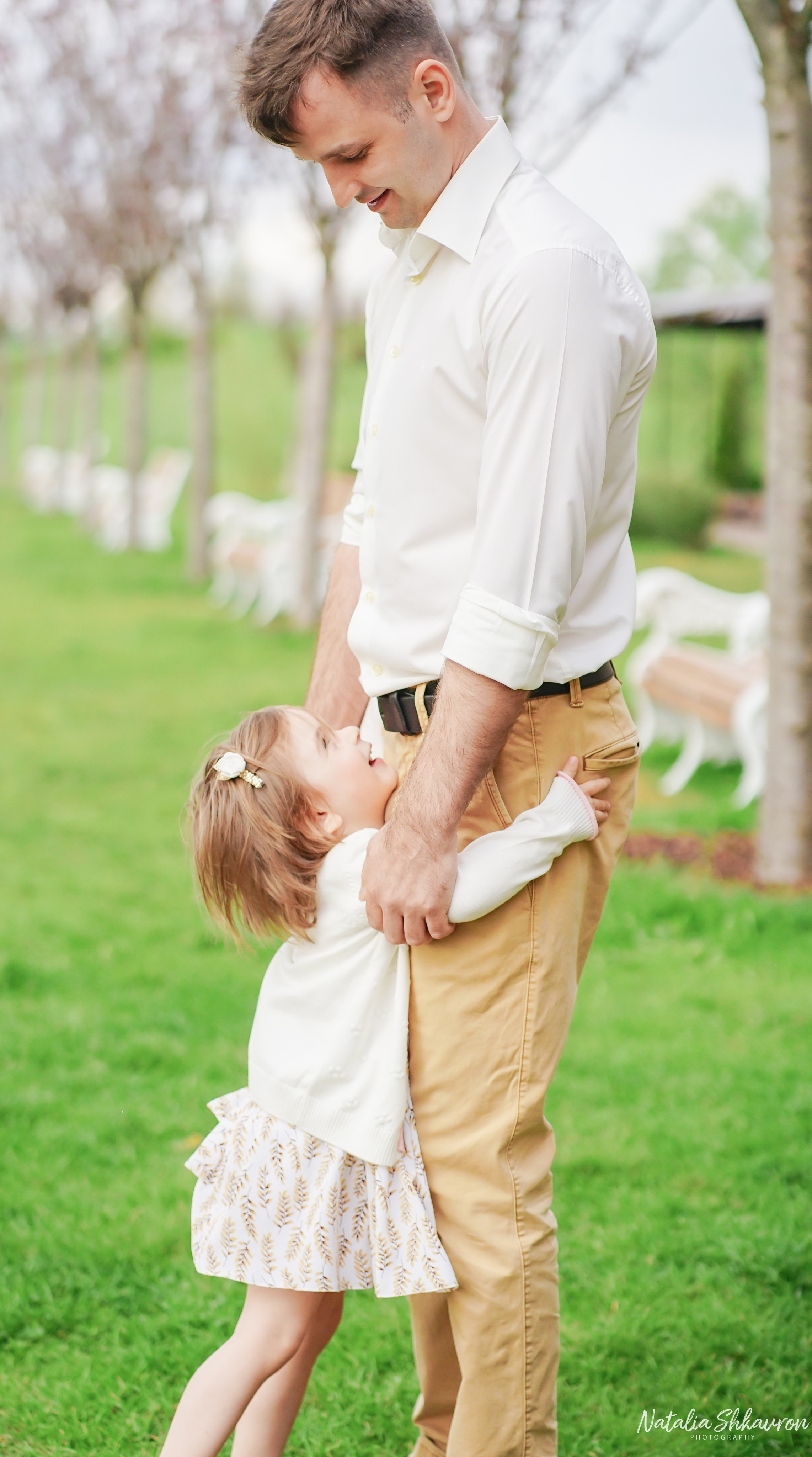 Сімейна фотосесія в тюльпанах. Сімейний фотограф Київ Наталія Шкаврон