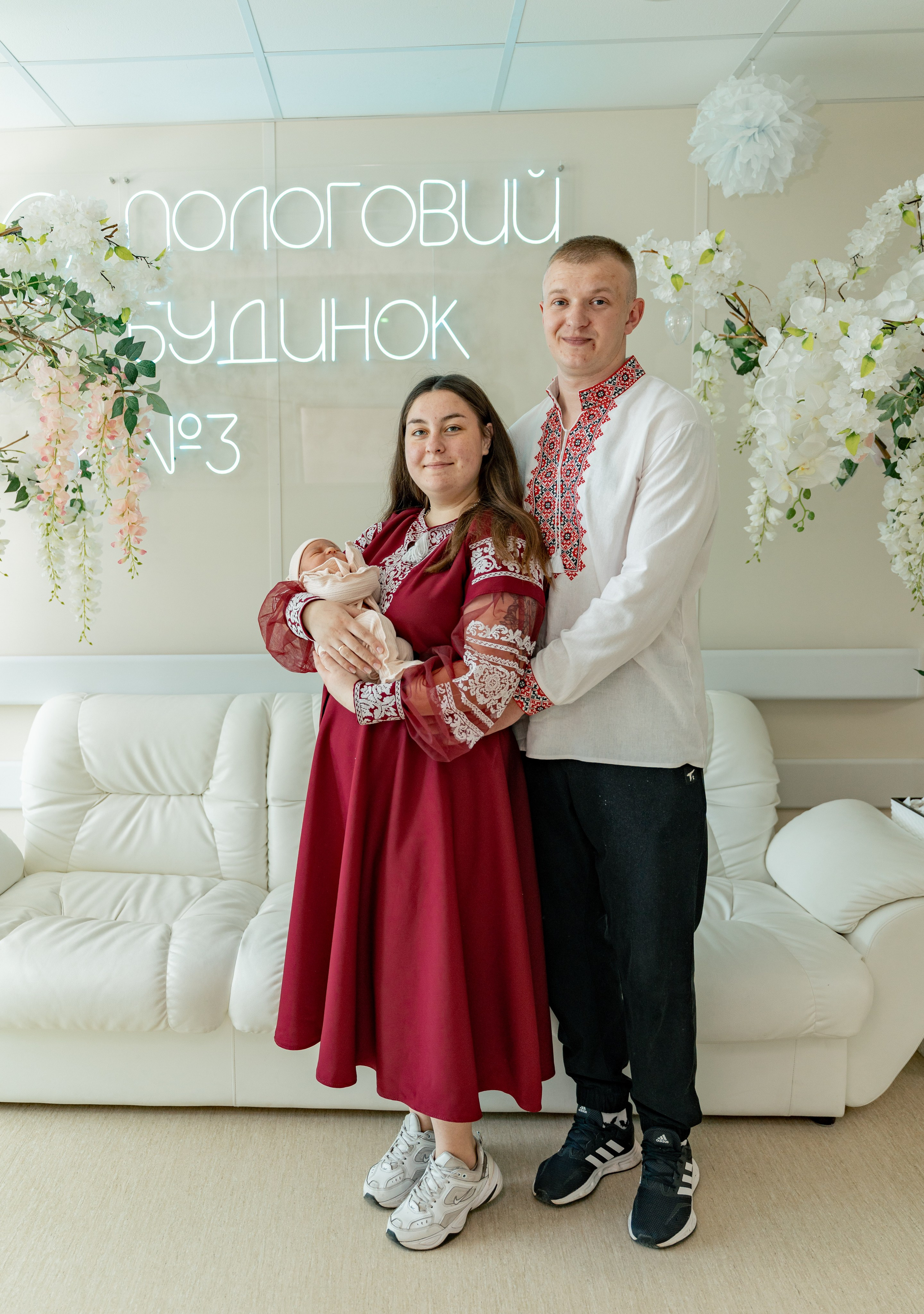 Виписка з пологового №3. Сімейний фотограф Київ Наталія Шкаврон