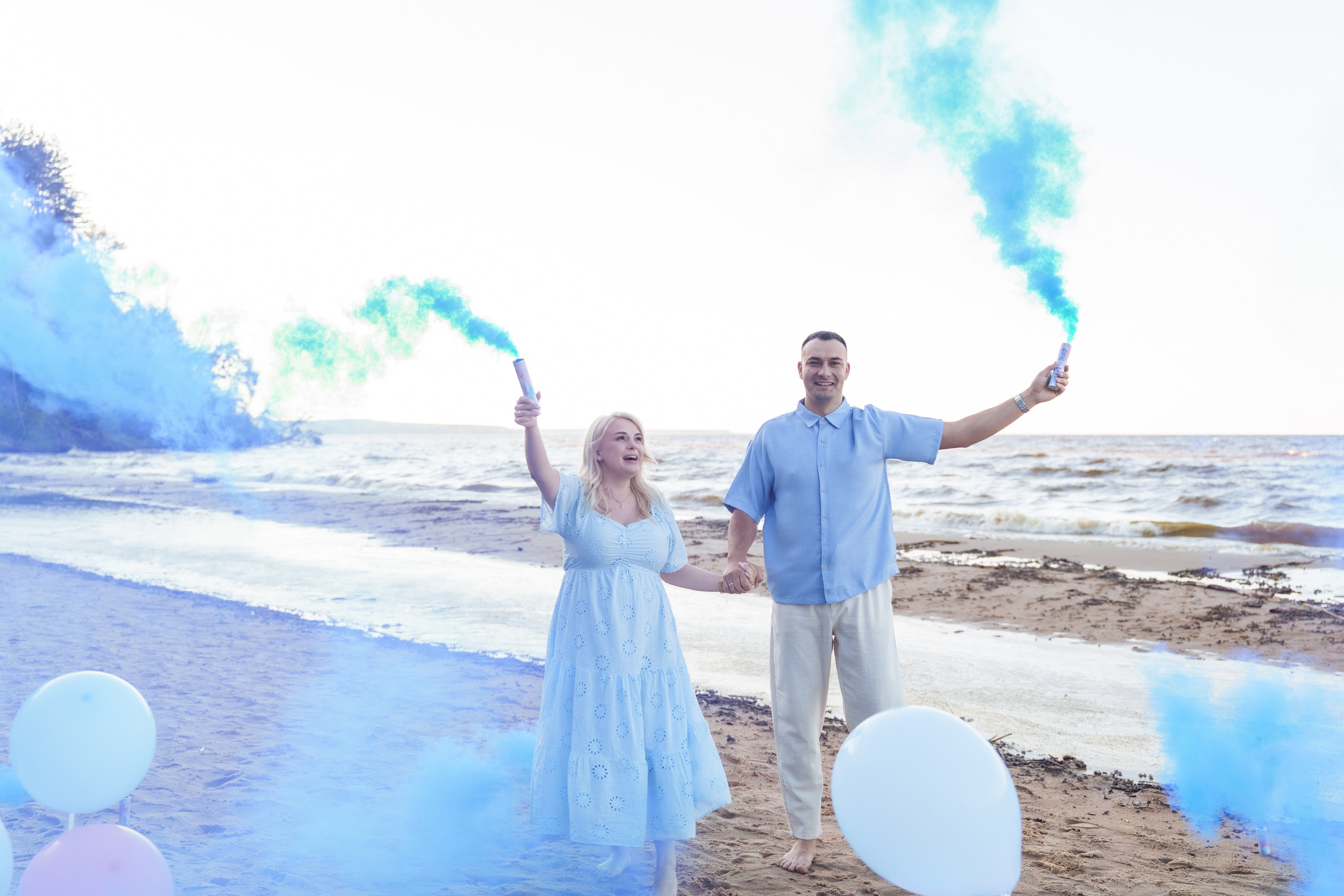 Гендер паті на Київському морі. Family photographer in Kiev Natalia Shkavron