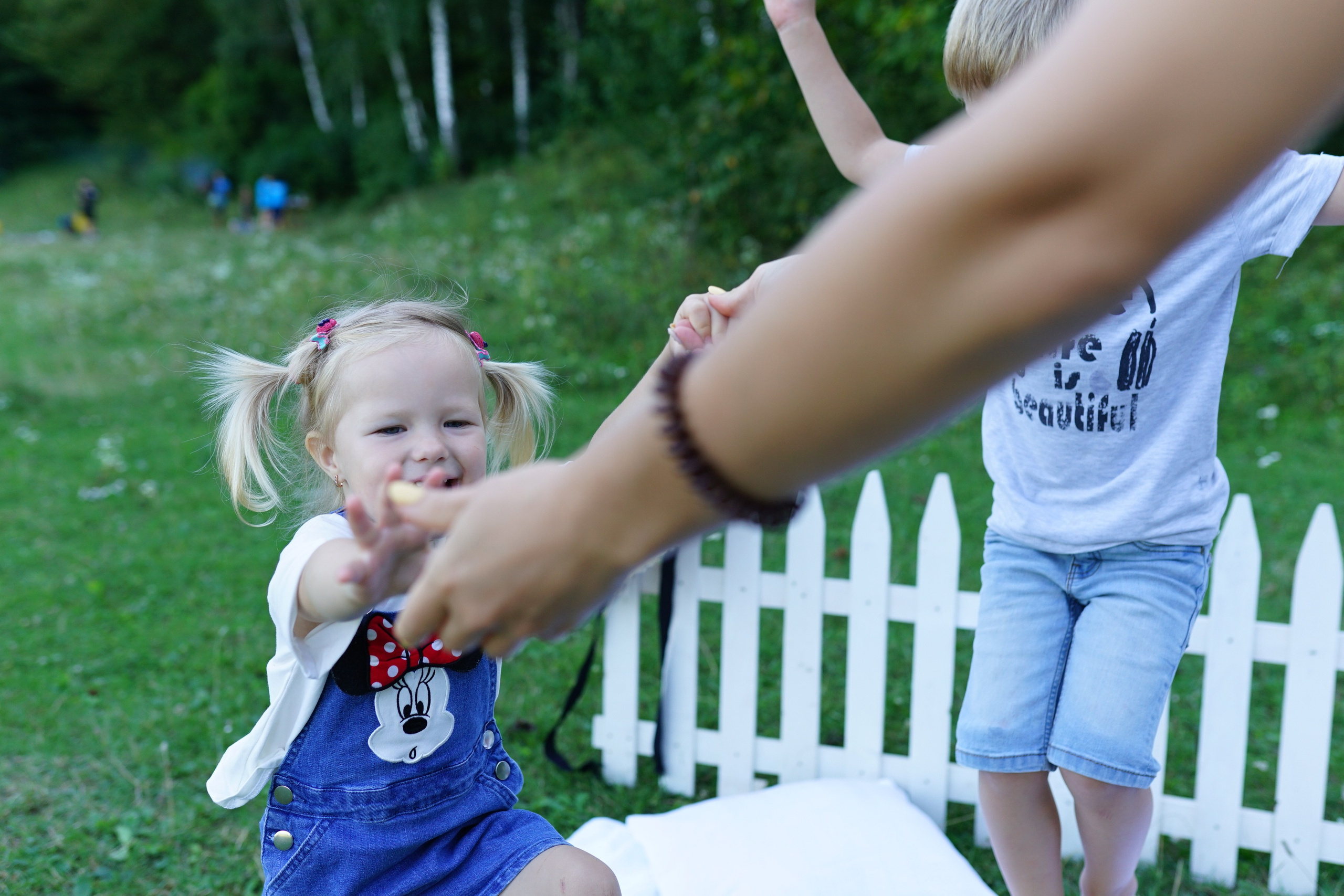 Сімейна фотосесія з кавунами. Family photographer in Kiev Natalia Shkavron