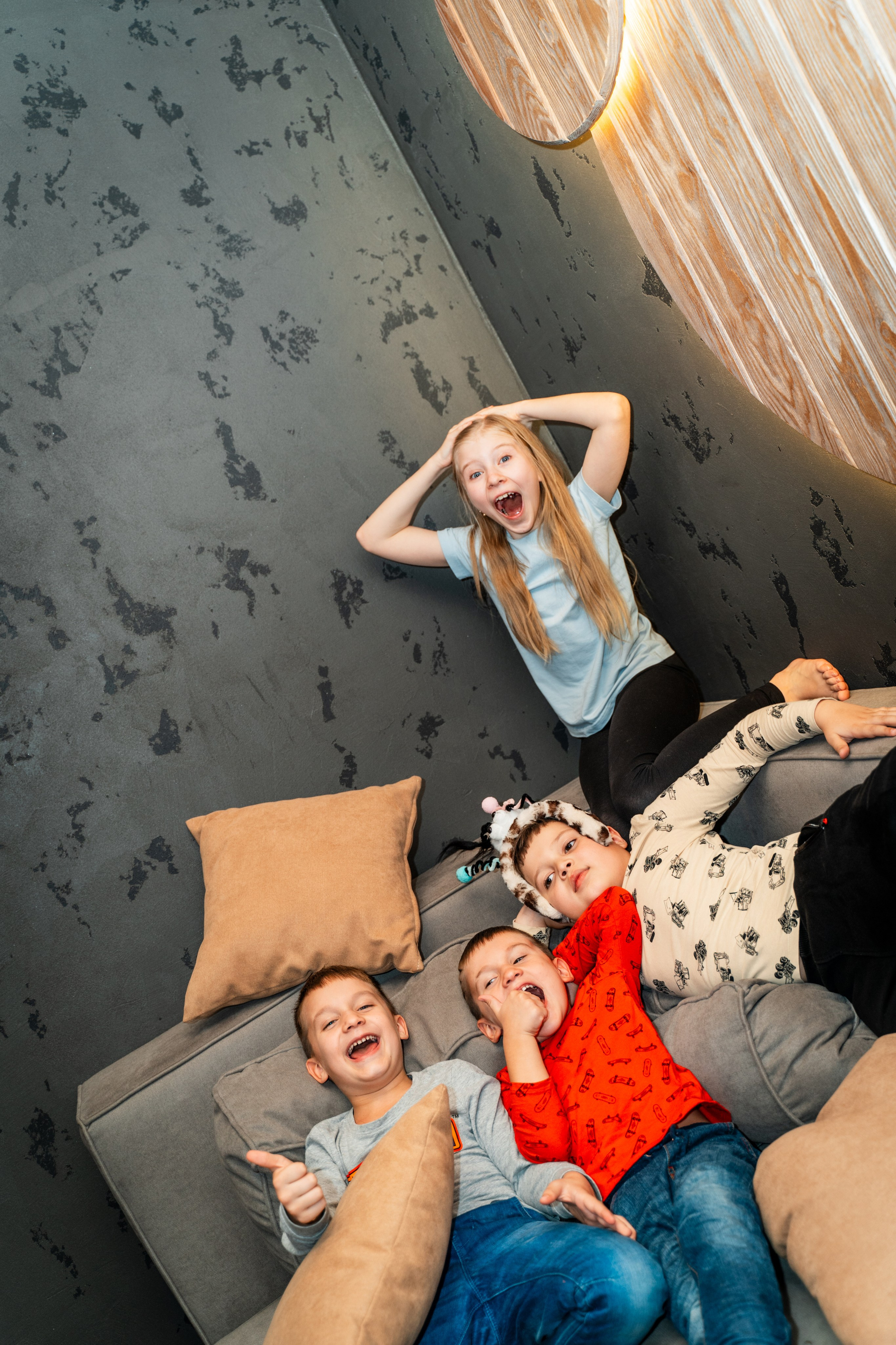 Зустріч з подругами. Сімейний фотограф Київ Наталія Шкаврон