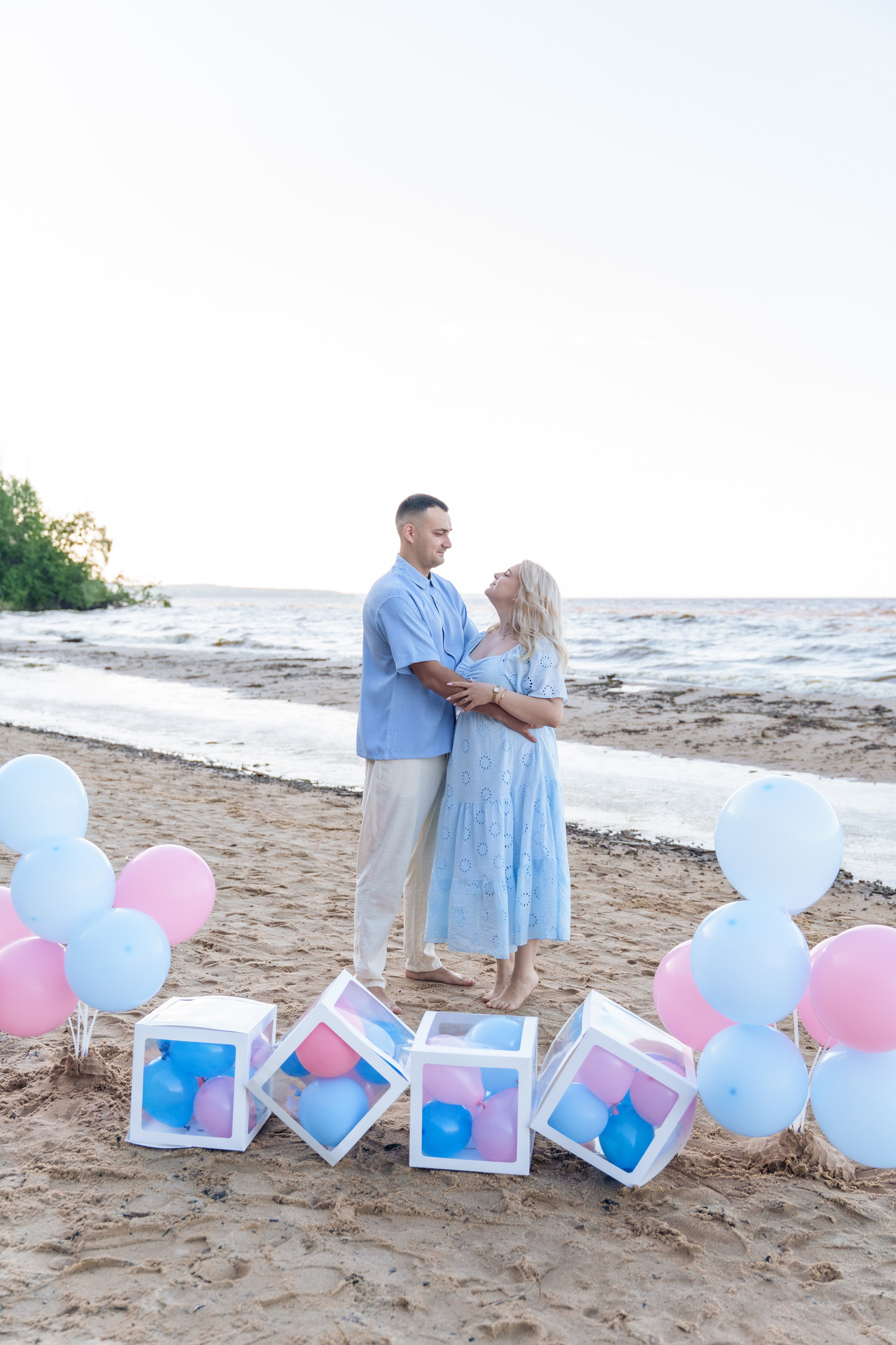 Гендер паті на Київському морі. Family photographer in Kiev Natalia Shkavron