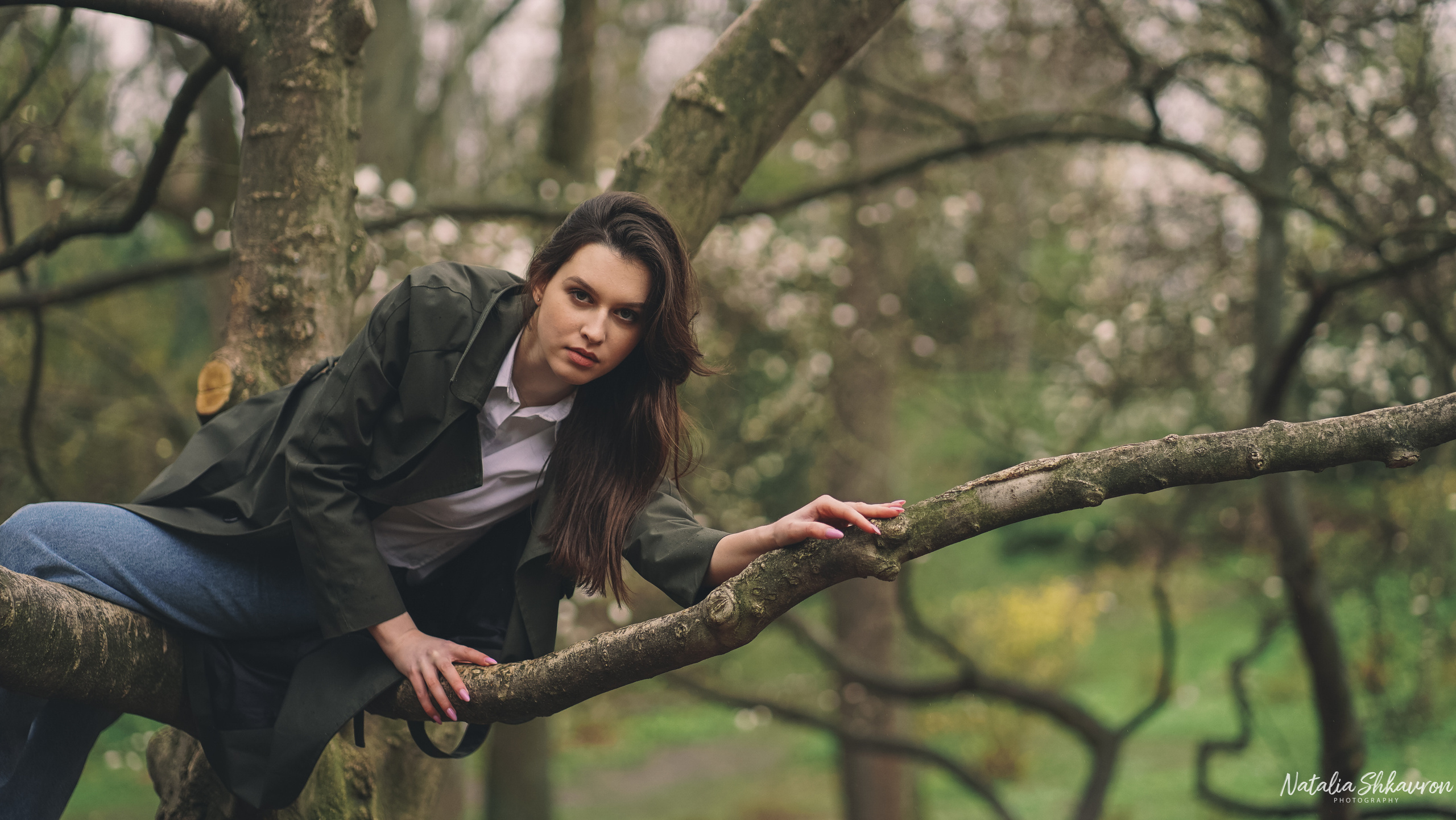 Весняна фотосесія в магноліях. Сімейний фотограф Київ Наталія Шкаврон
