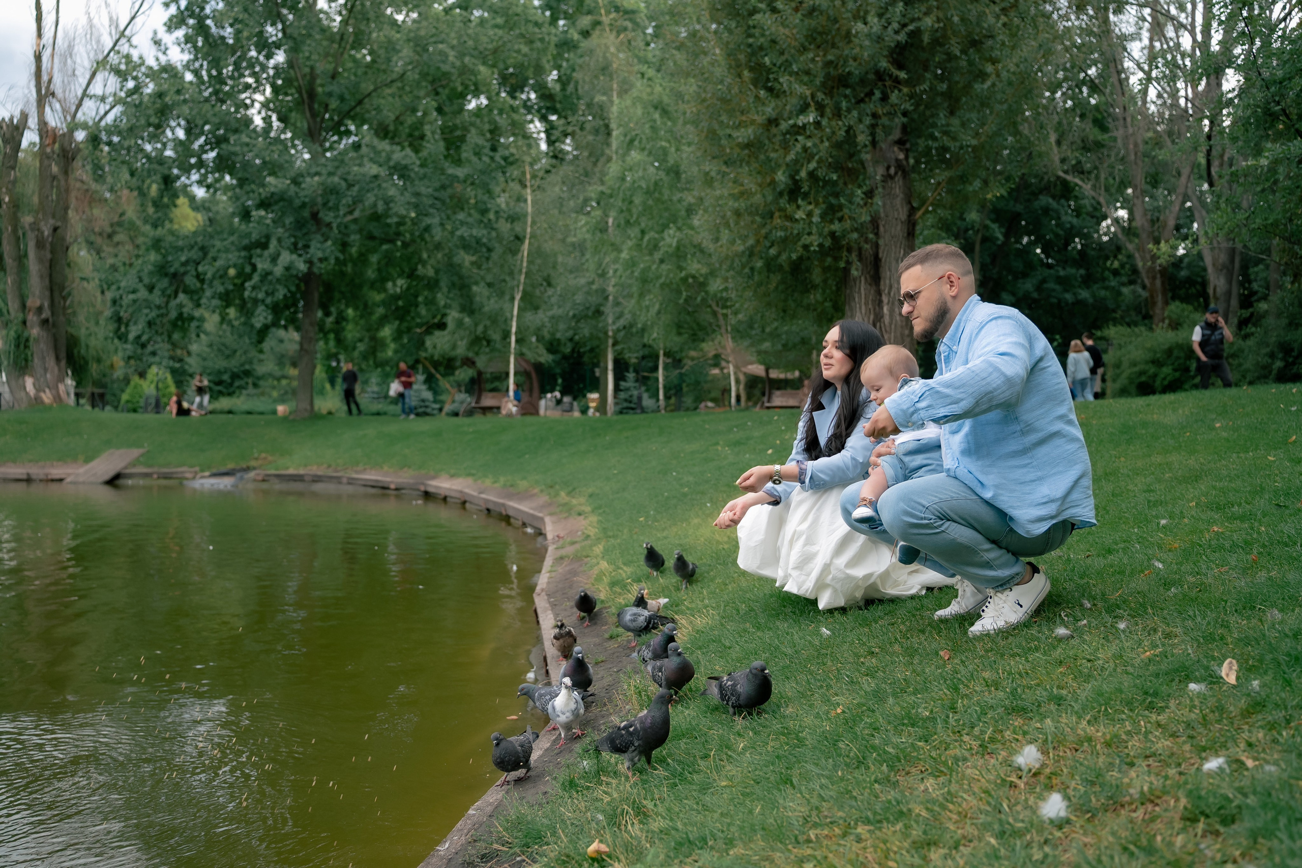 Сімейна фотосесія у парку Прага. Сімейний фотограф Київ Наталія Шкаврон