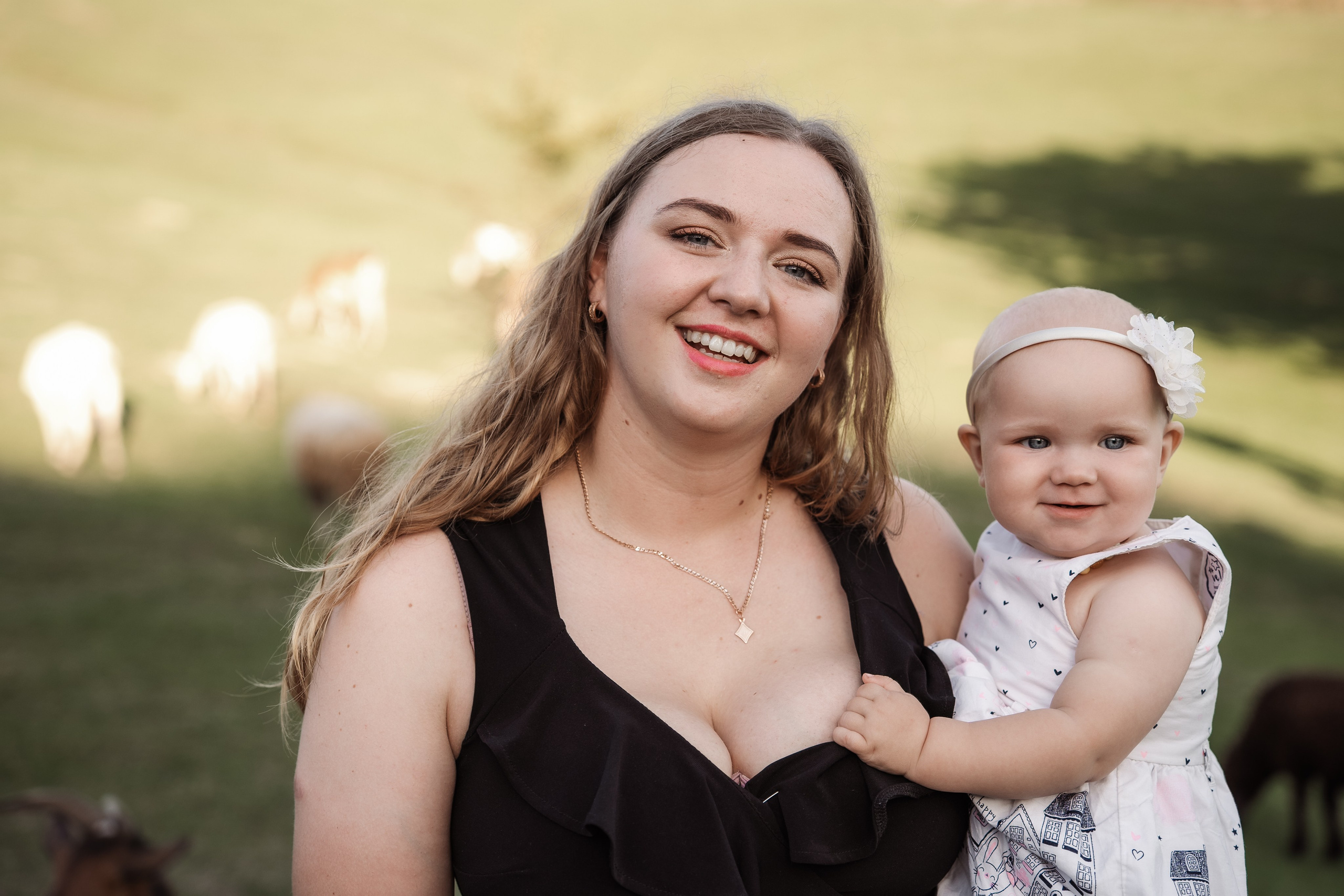 Святкування 1-го дня народження на овечій фермі. Family photographer in Kiev Natalia Shkavron