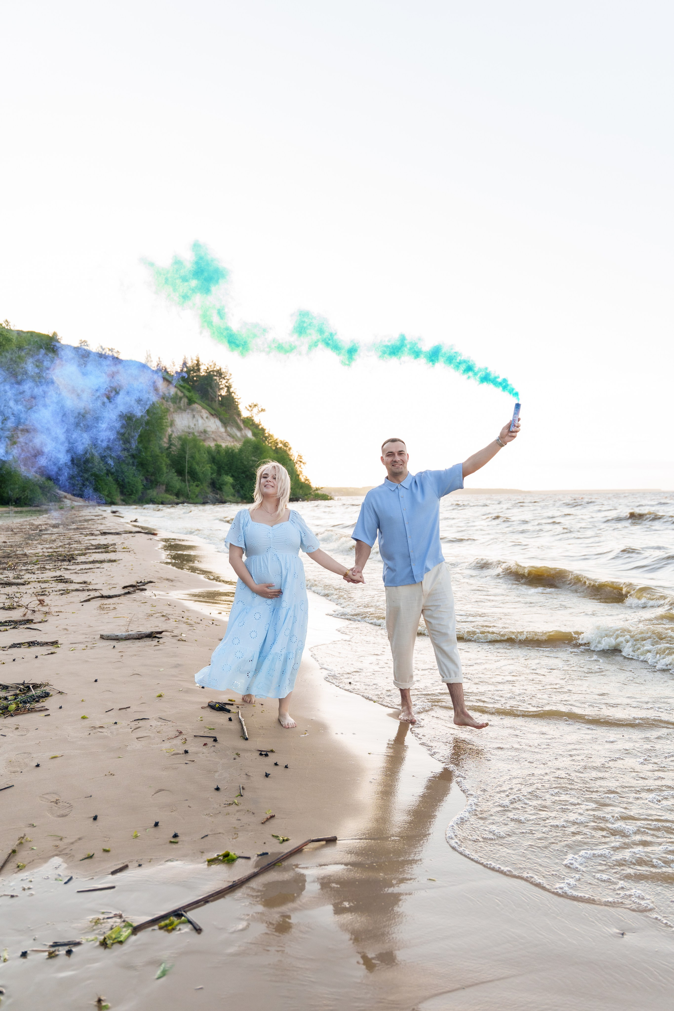 Гендер паті на Київському морі. Family photographer in Kiev Natalia Shkavron