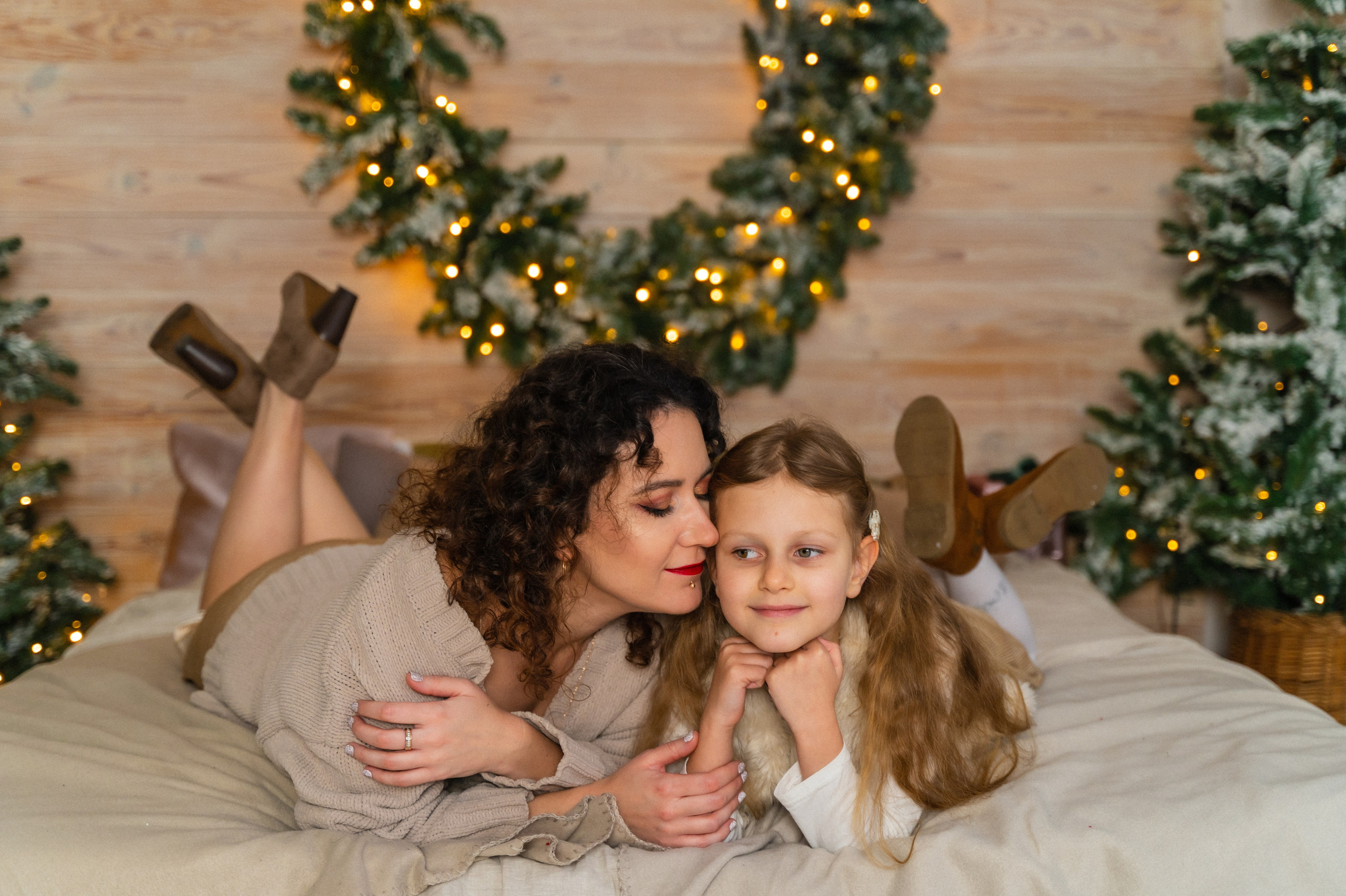 Новорічна фотосесія мама і доня. Сімейний фотограф Київ Наталія Шкаврон