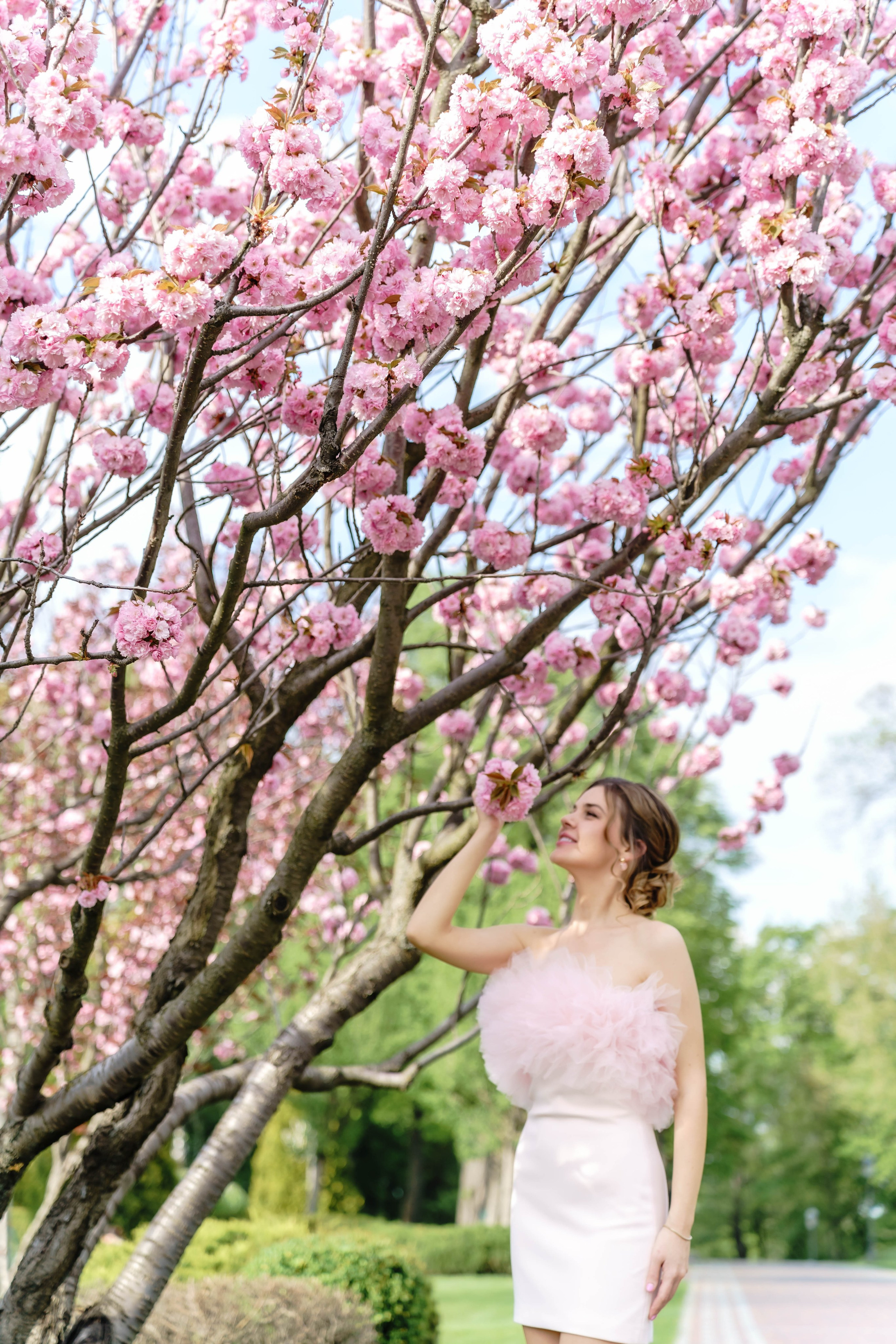 Фотосесія в сакурах. Family photographer in Kiev Natalia Shkavron