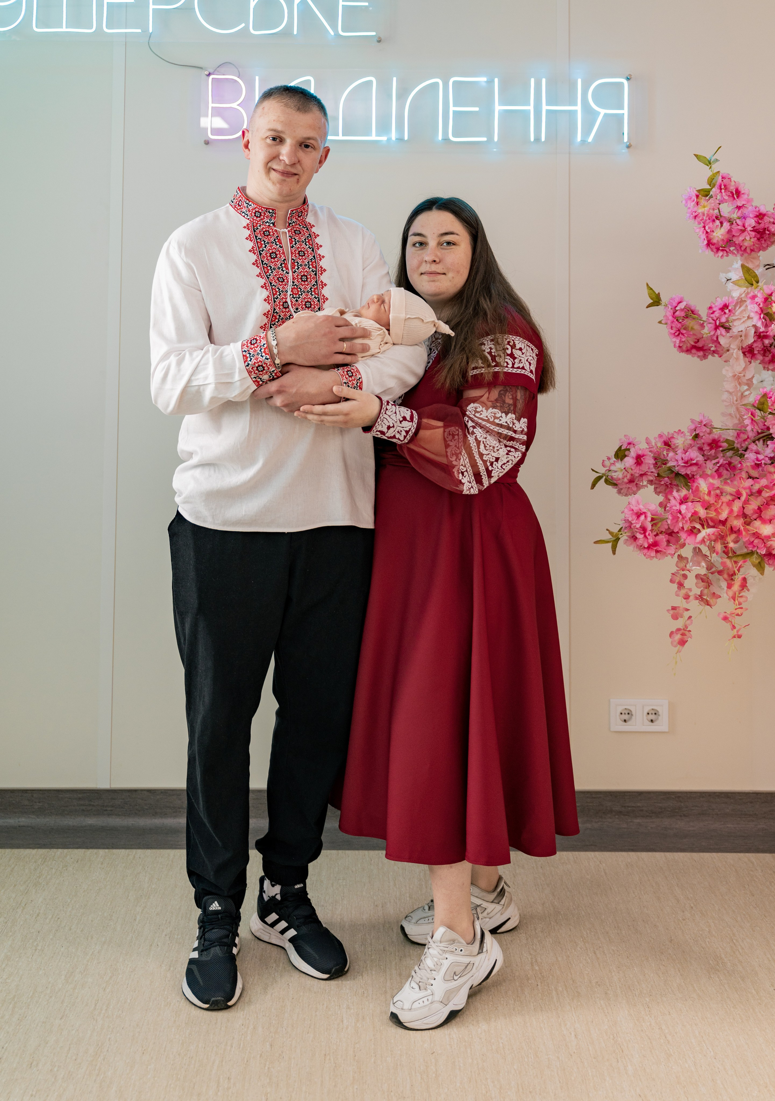 Виписка з пологового №3. Сімейний фотограф Київ Наталія Шкаврон